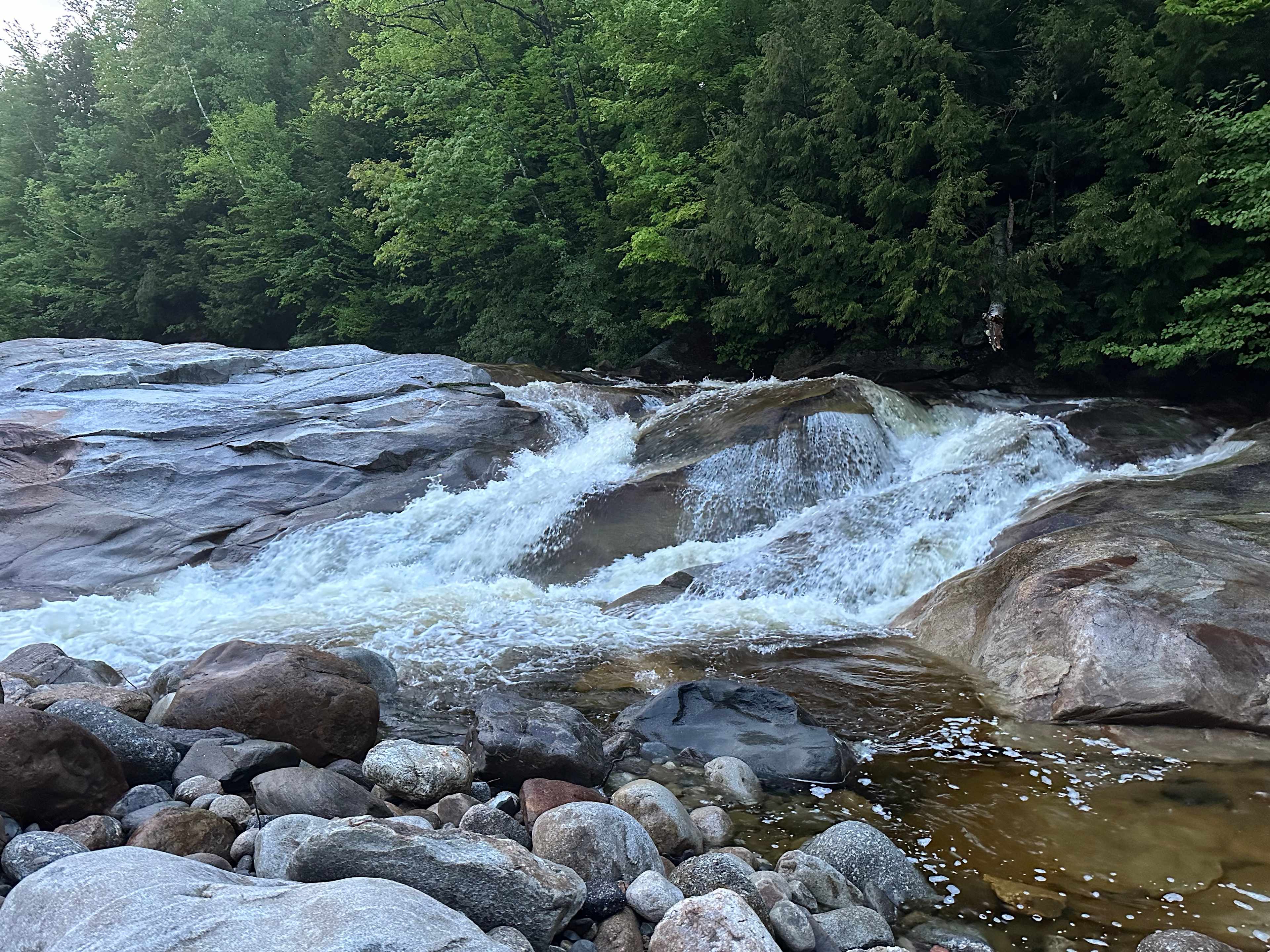 Magical Mountain River retreat