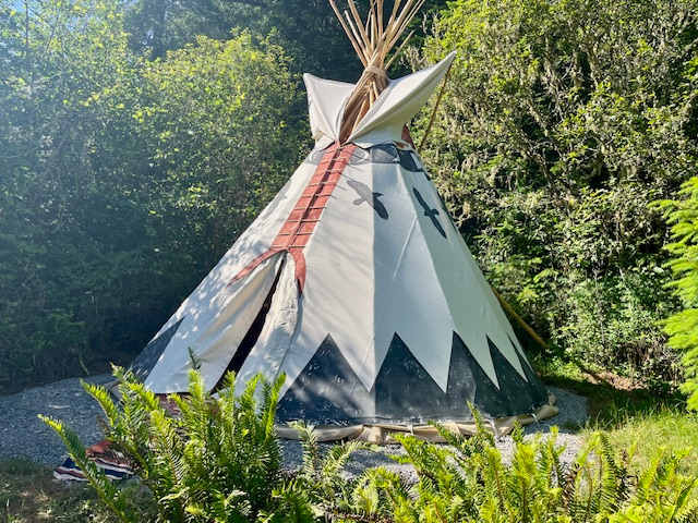 Raven's Retreat Tipi