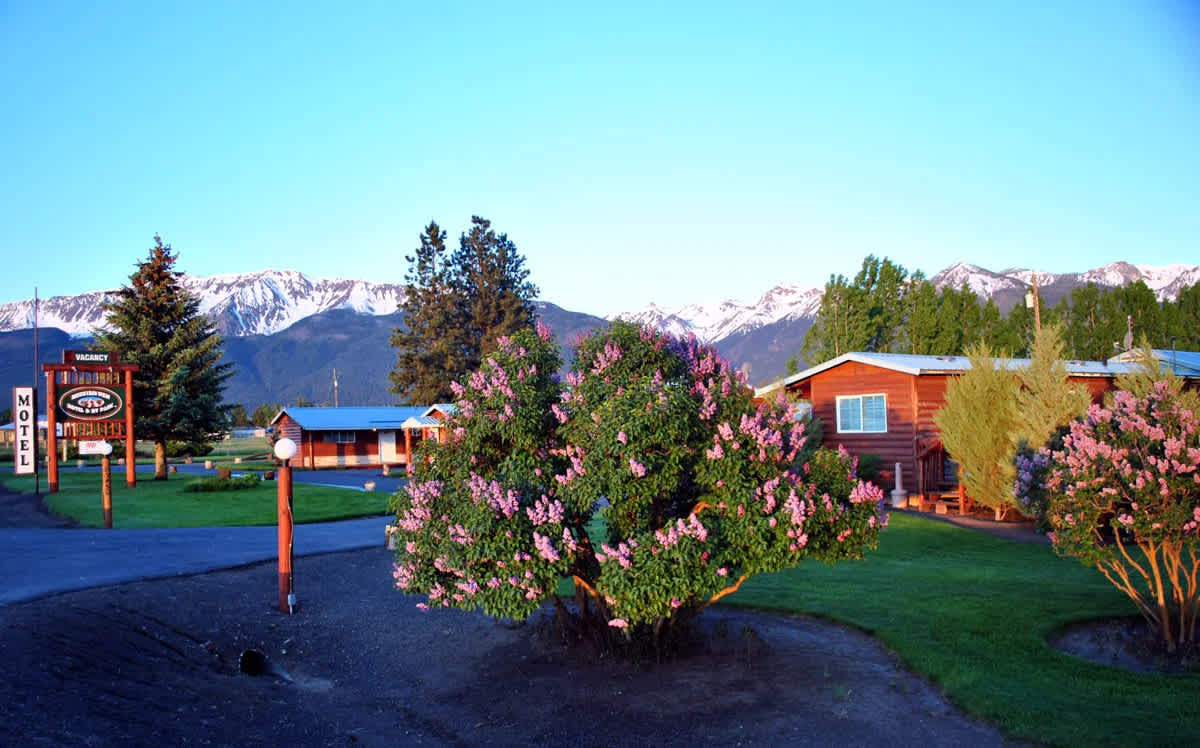 Mountain View Motel And RV Park