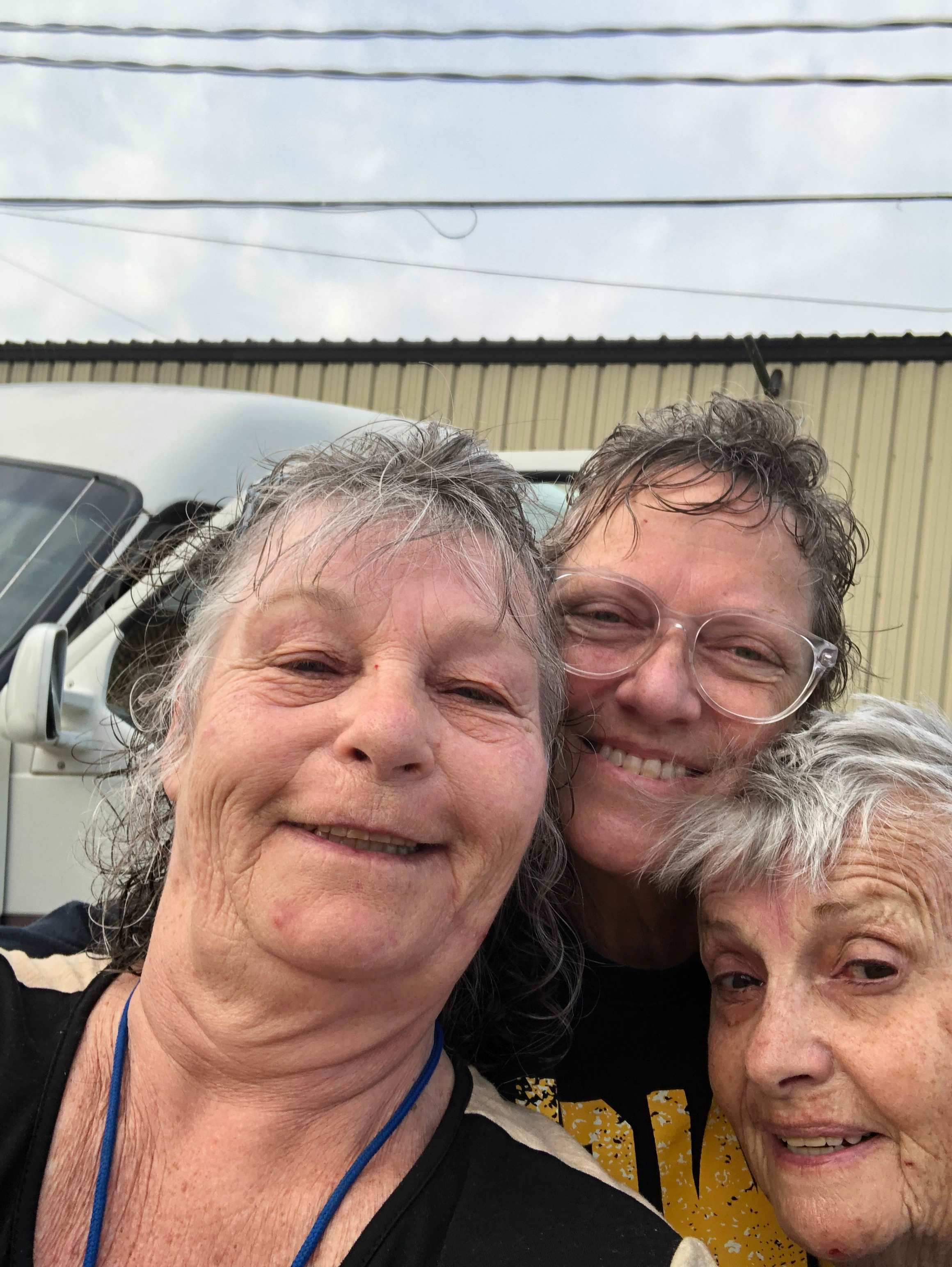 Three amiga’s!! 💛💛💛