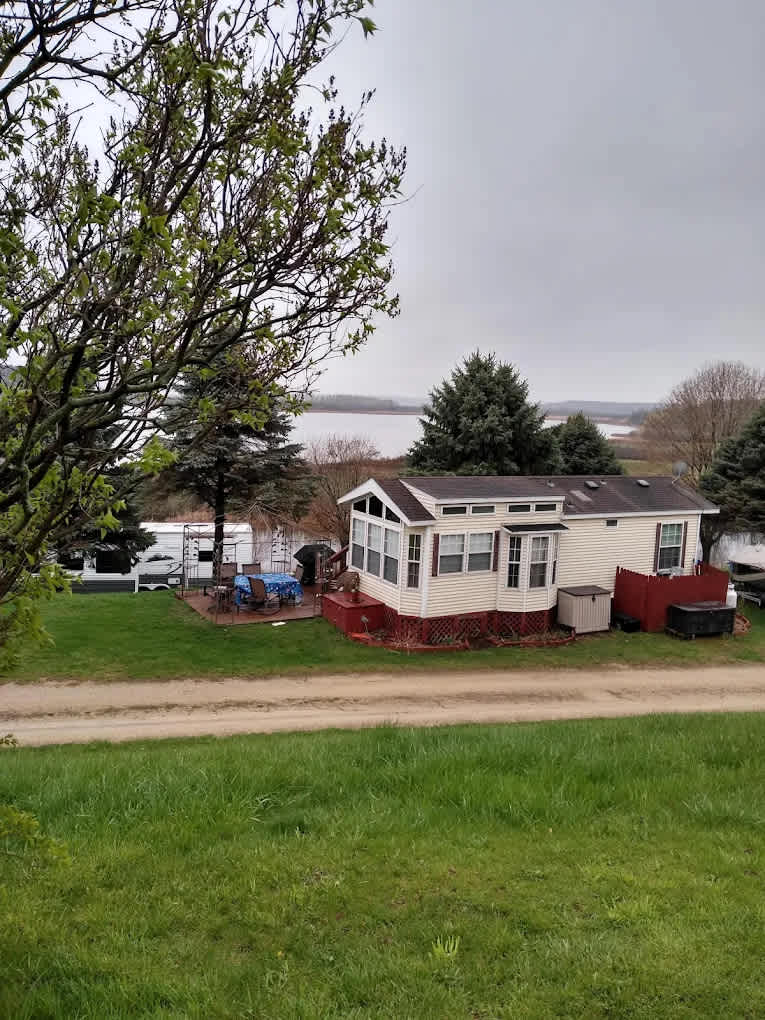 Snug Harbor Inn