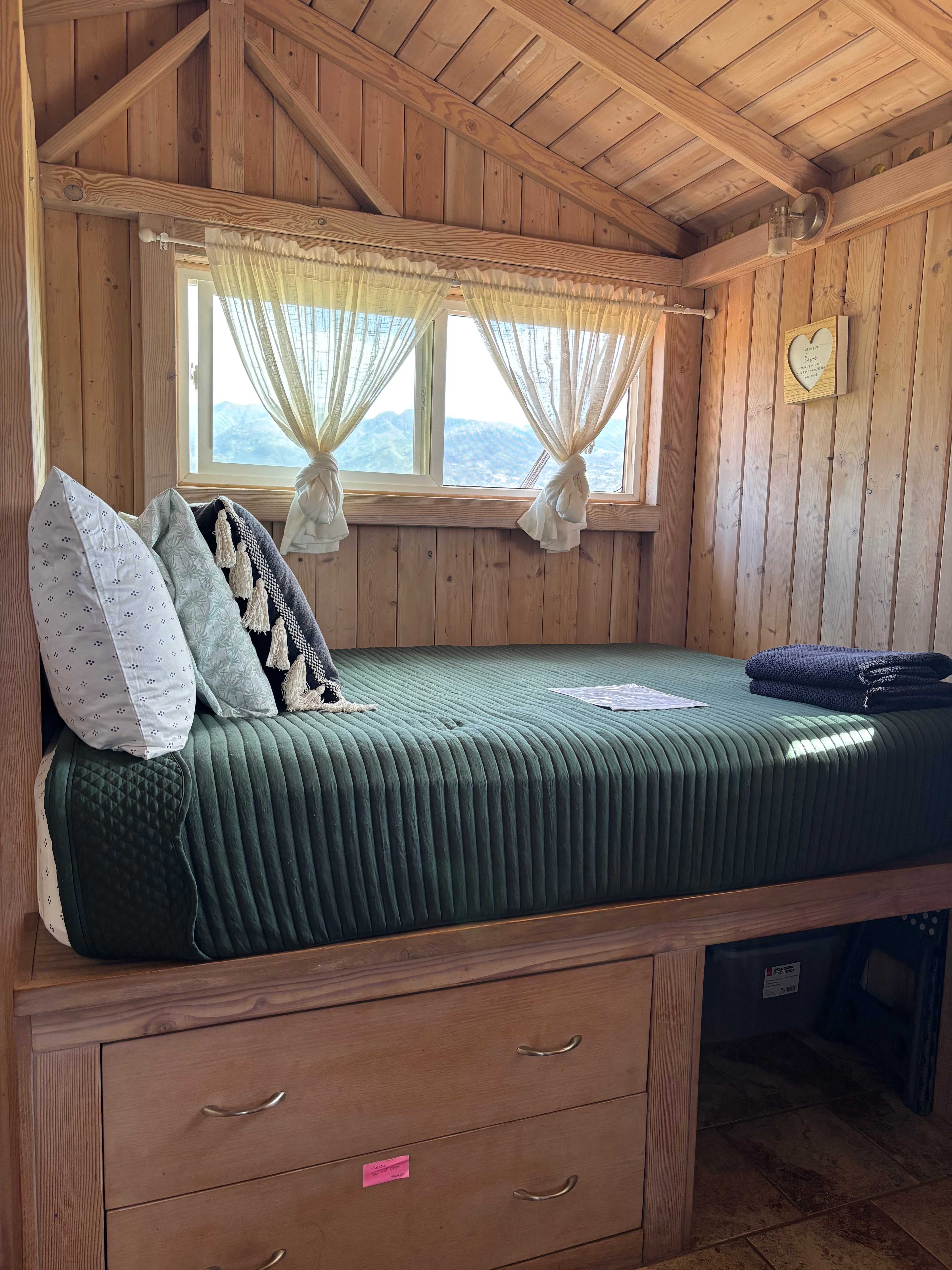 Peaceful Tiny Home North Shore
