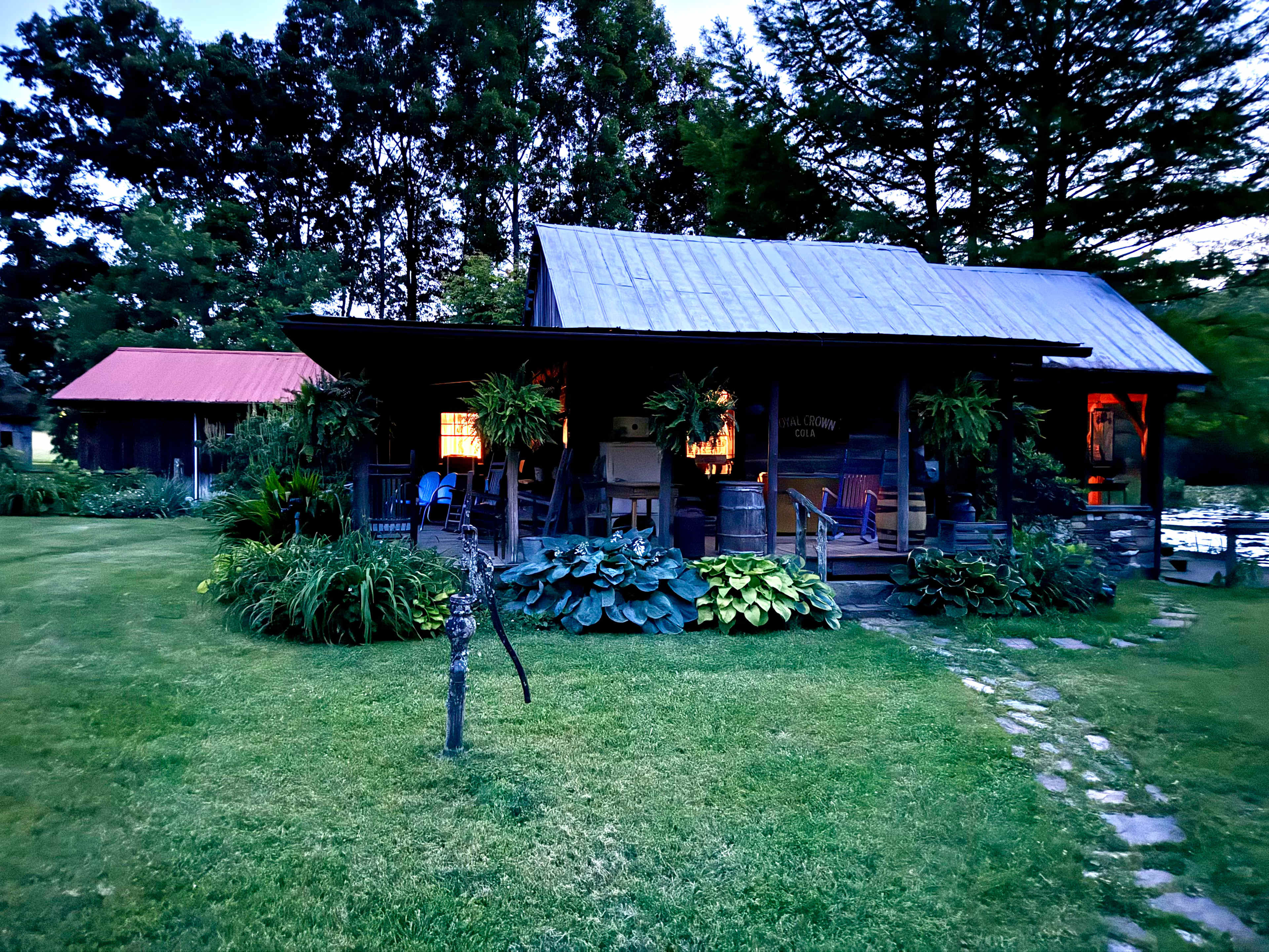 Farmhouse Gallery & Gardens