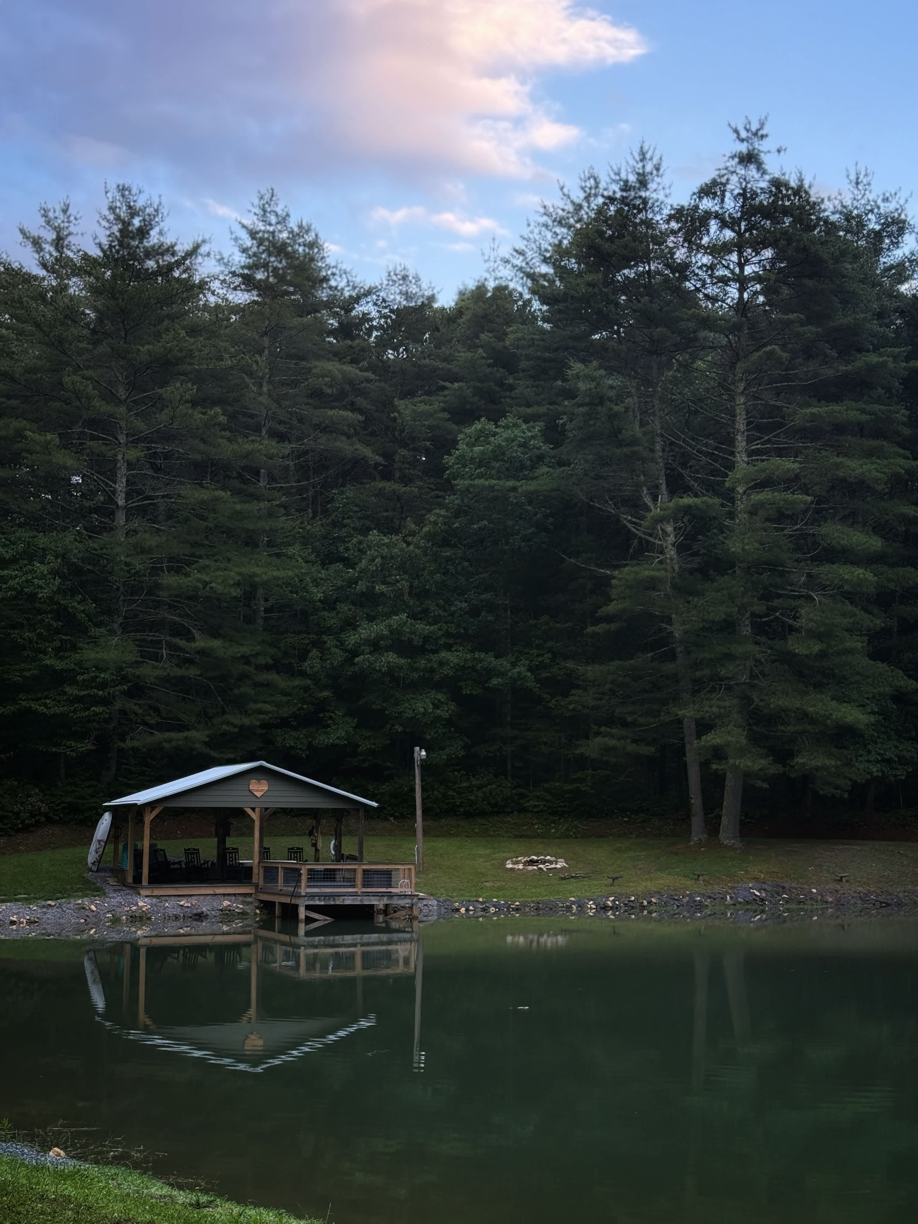 FoxDen by Heartwood Farm and Cabins