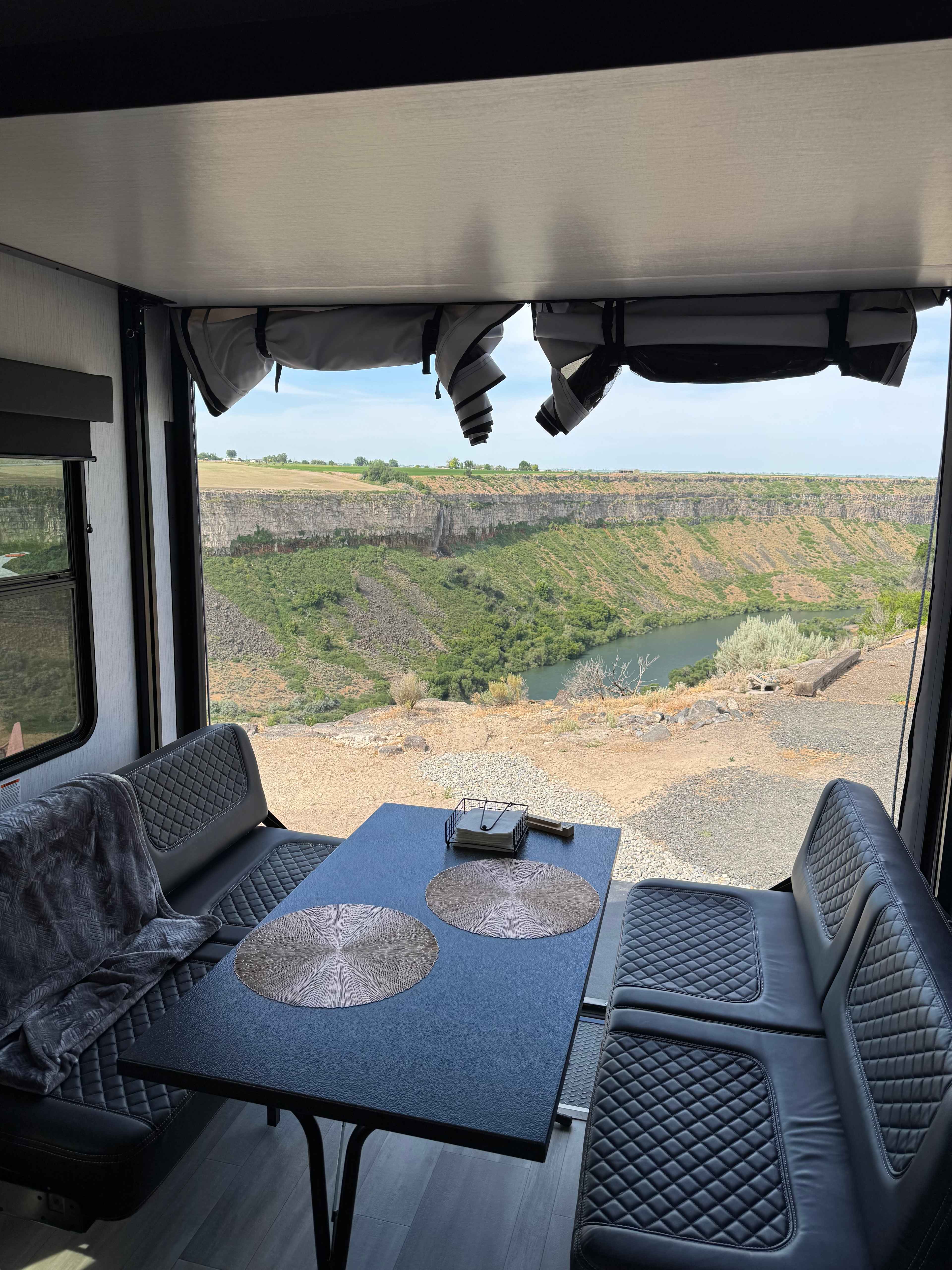 Snake River Canyon Views