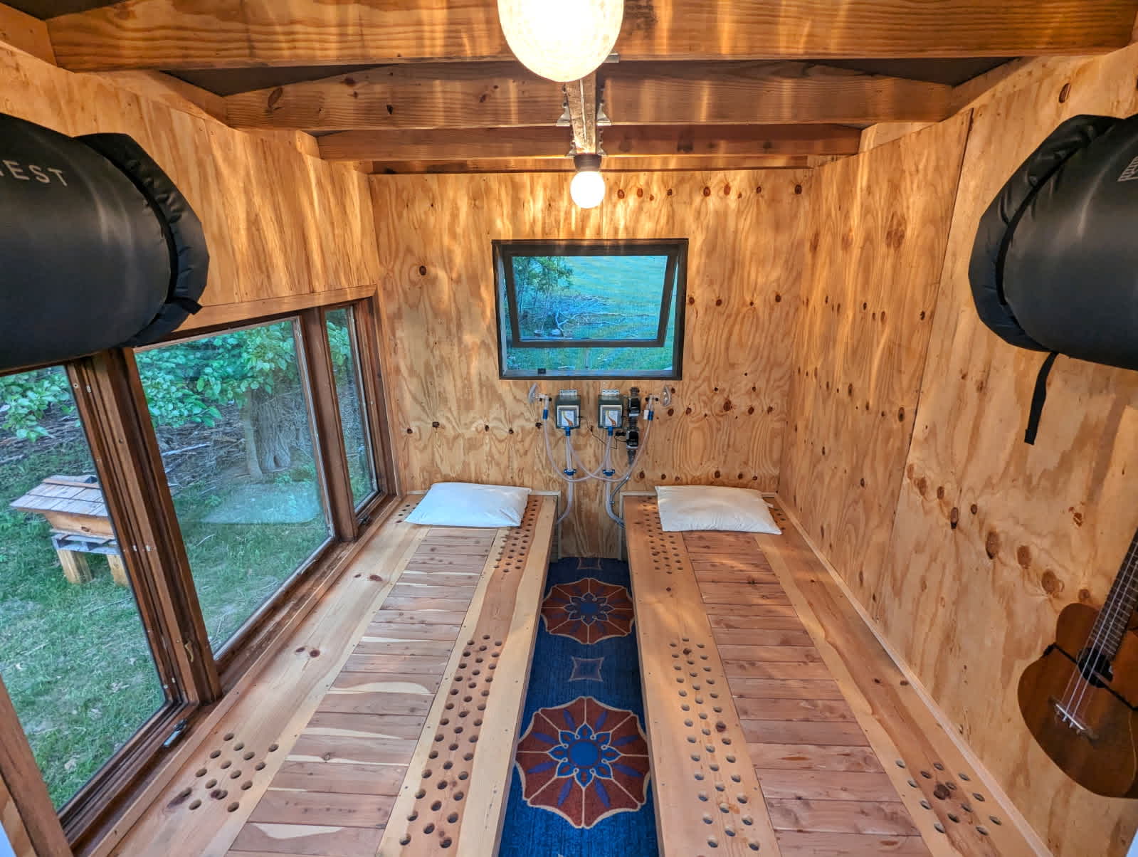 Beehive Air Therapy Cabin