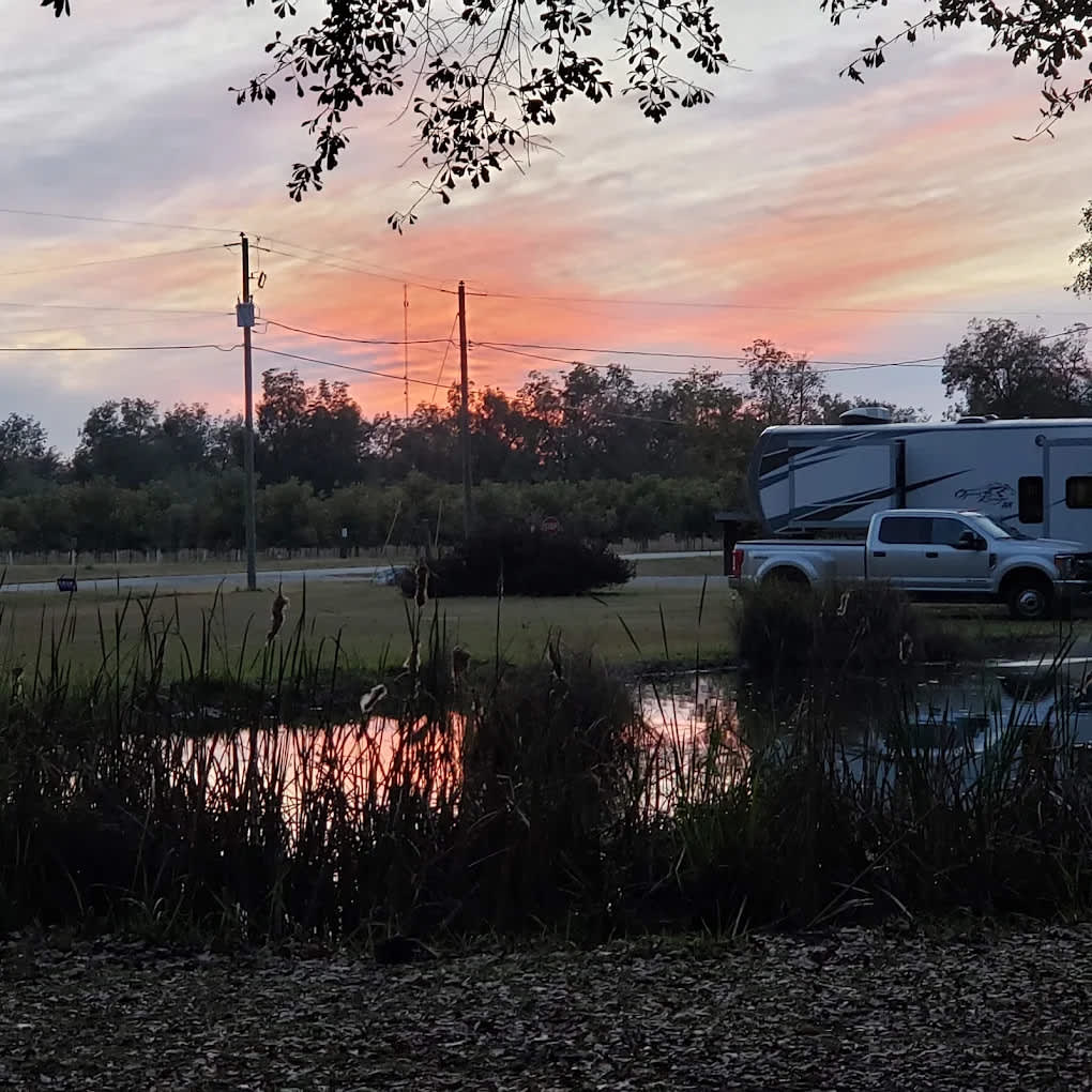 CreekSide RV Park & Campground
