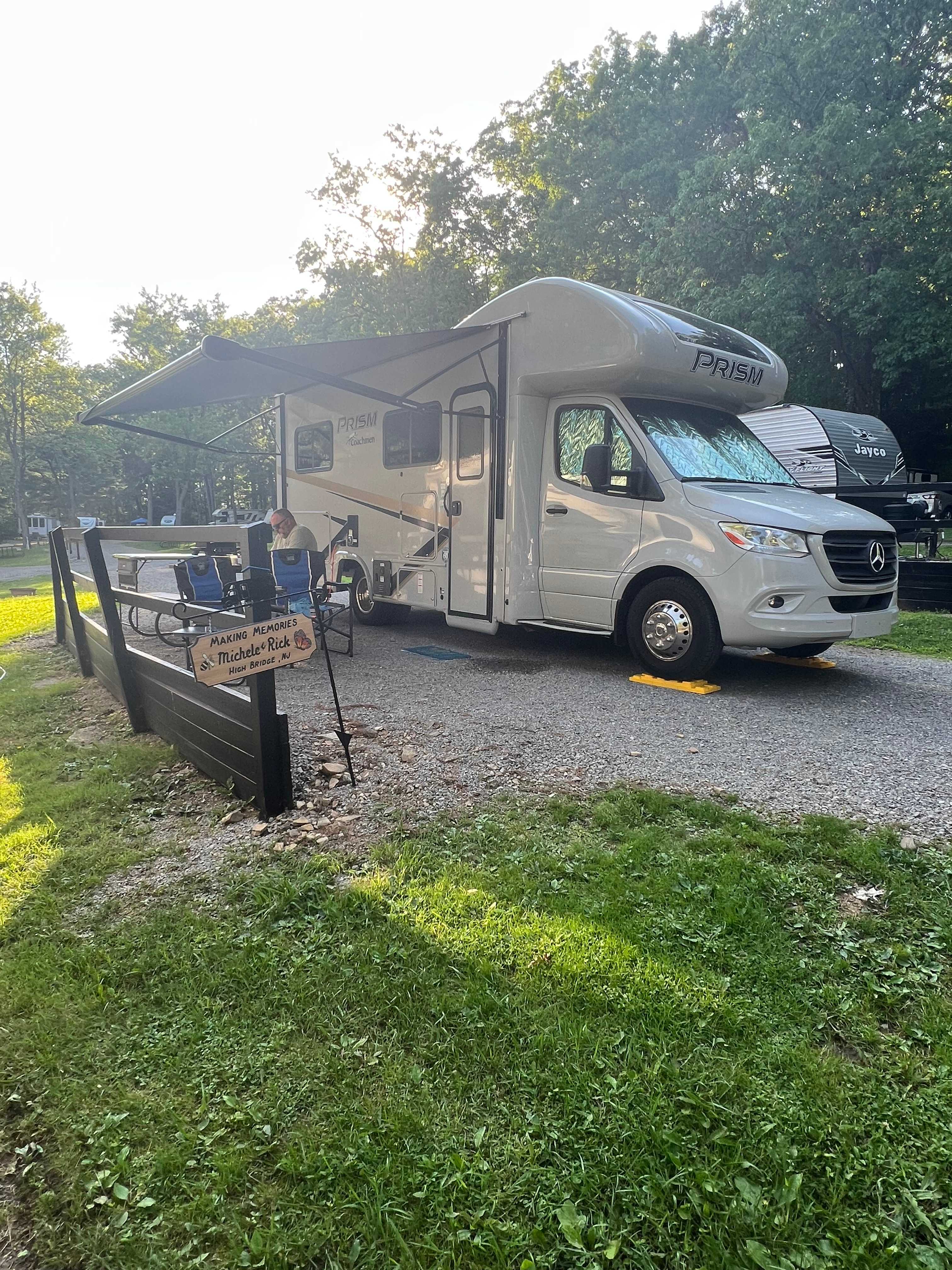 Rustic Acres - Elevated RV Camping