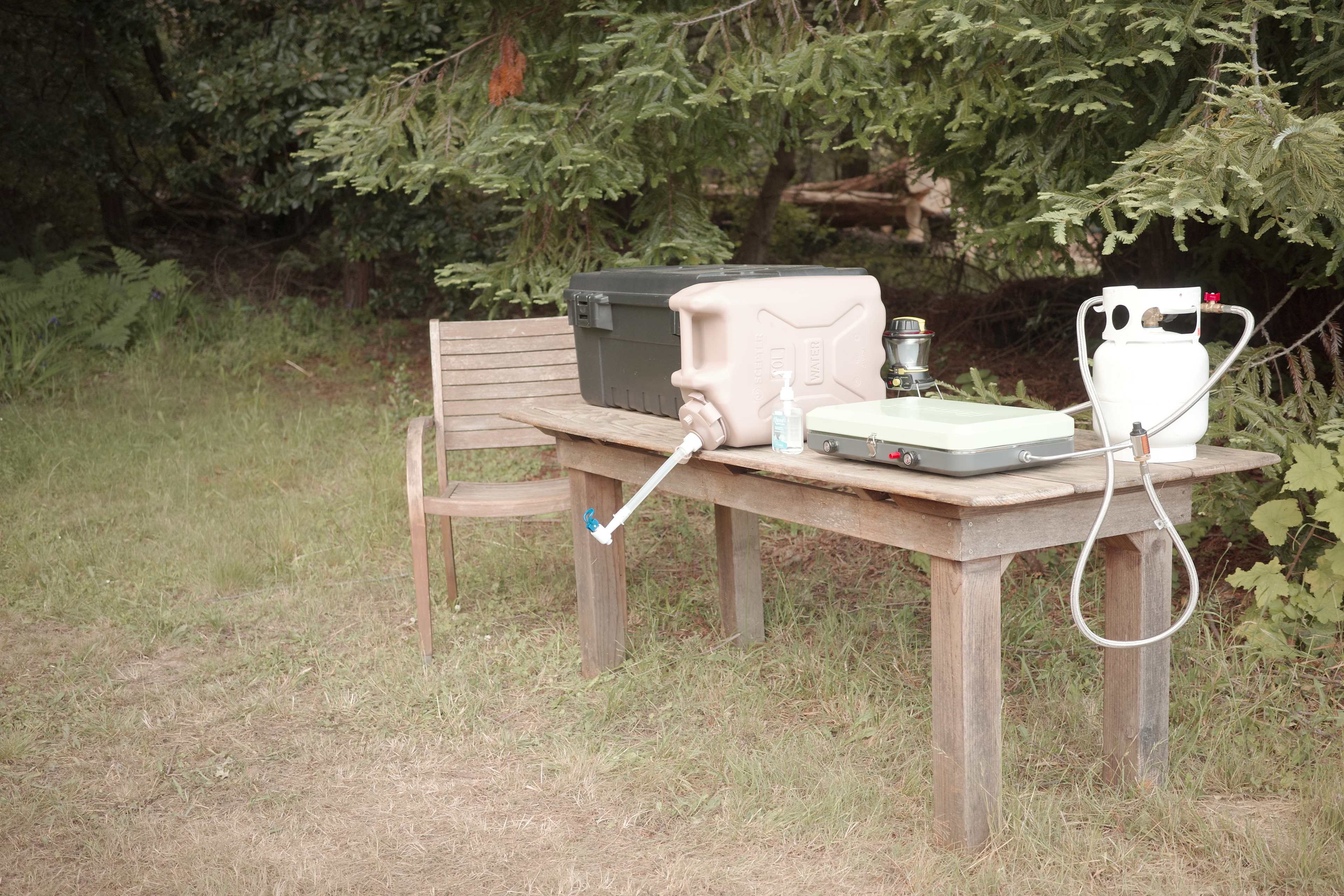 Handy spaces for setting up cooking / kitchen equipment