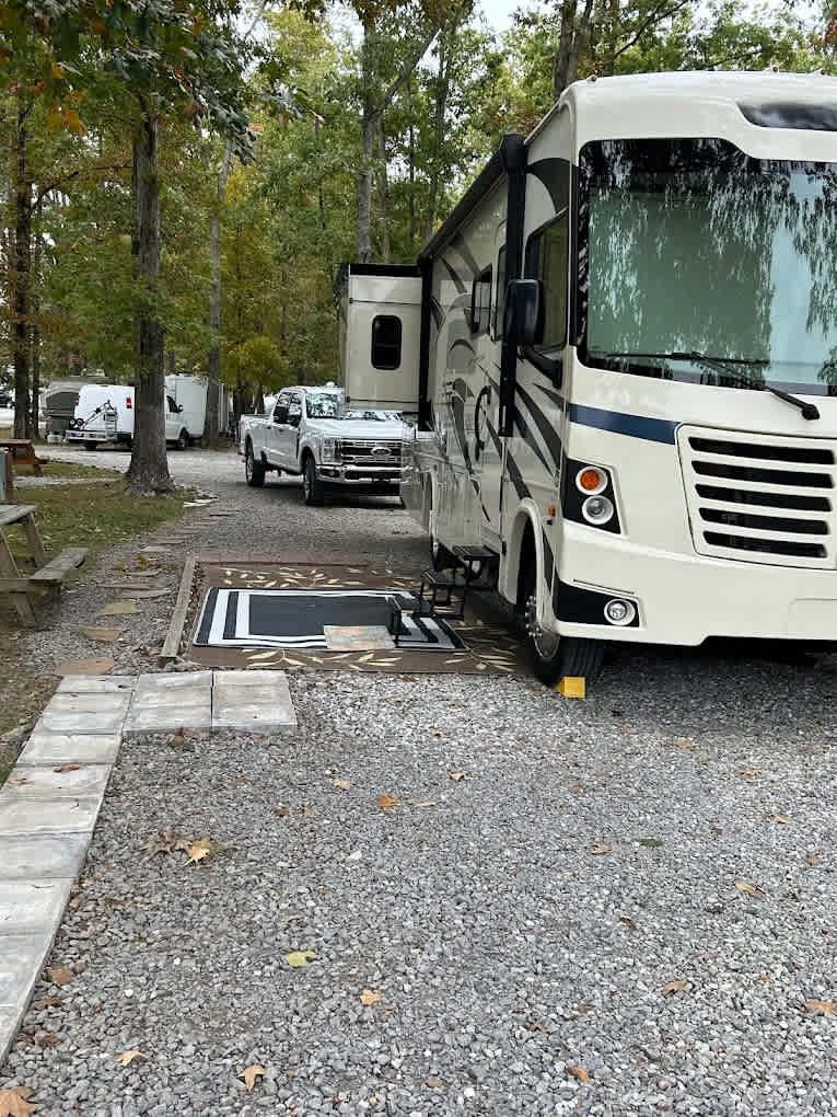 Whispering Oaks Campground