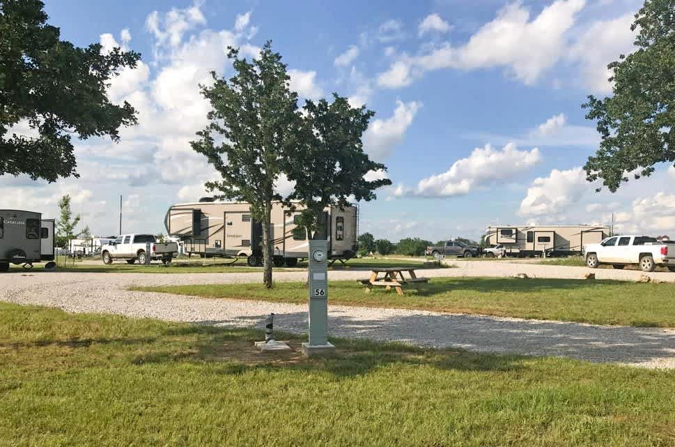 Wandering Oaks RV Park