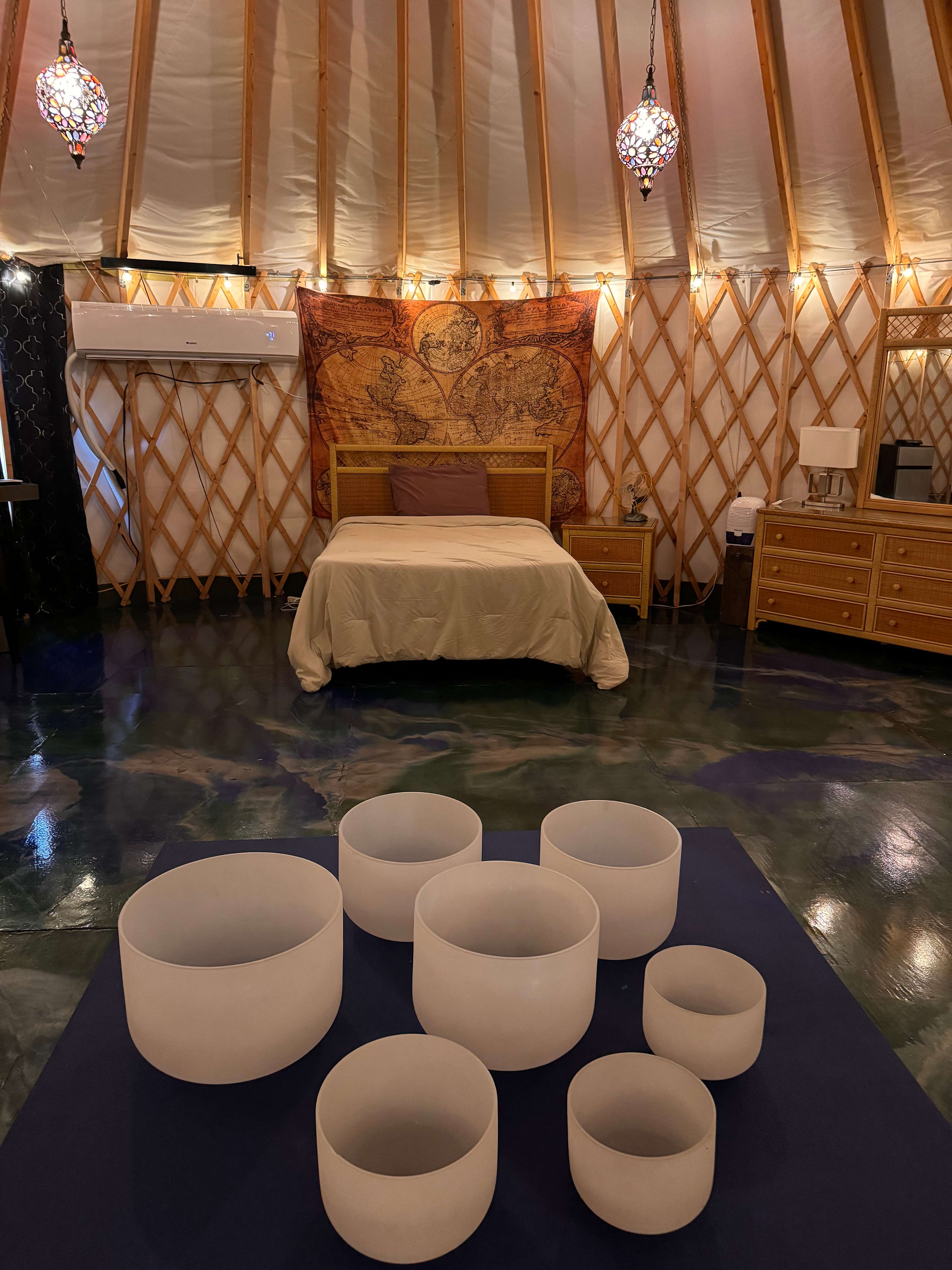 Yurt Glamping Nature in the City