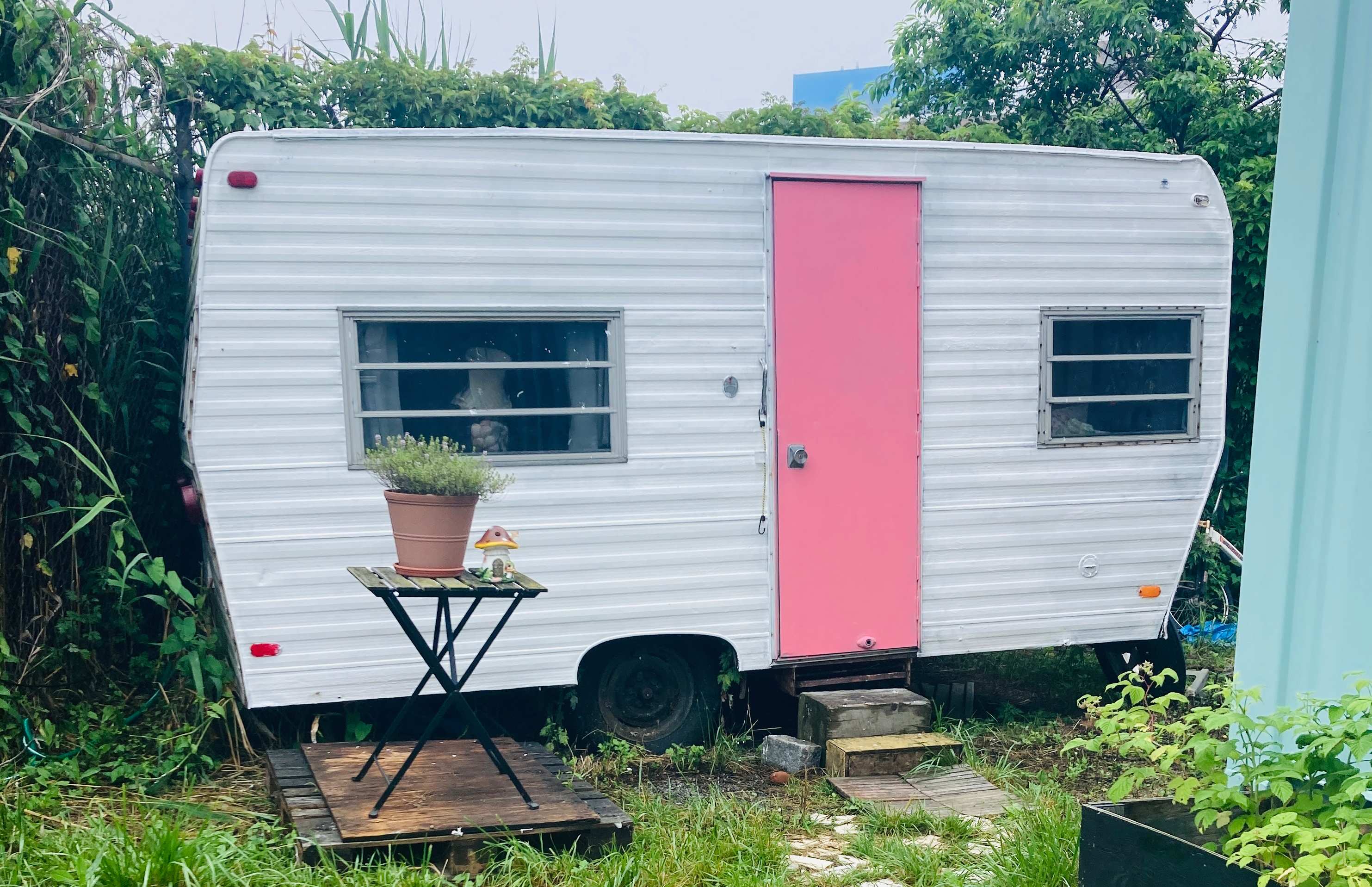 Comfy camper by the bay in Rockaway
