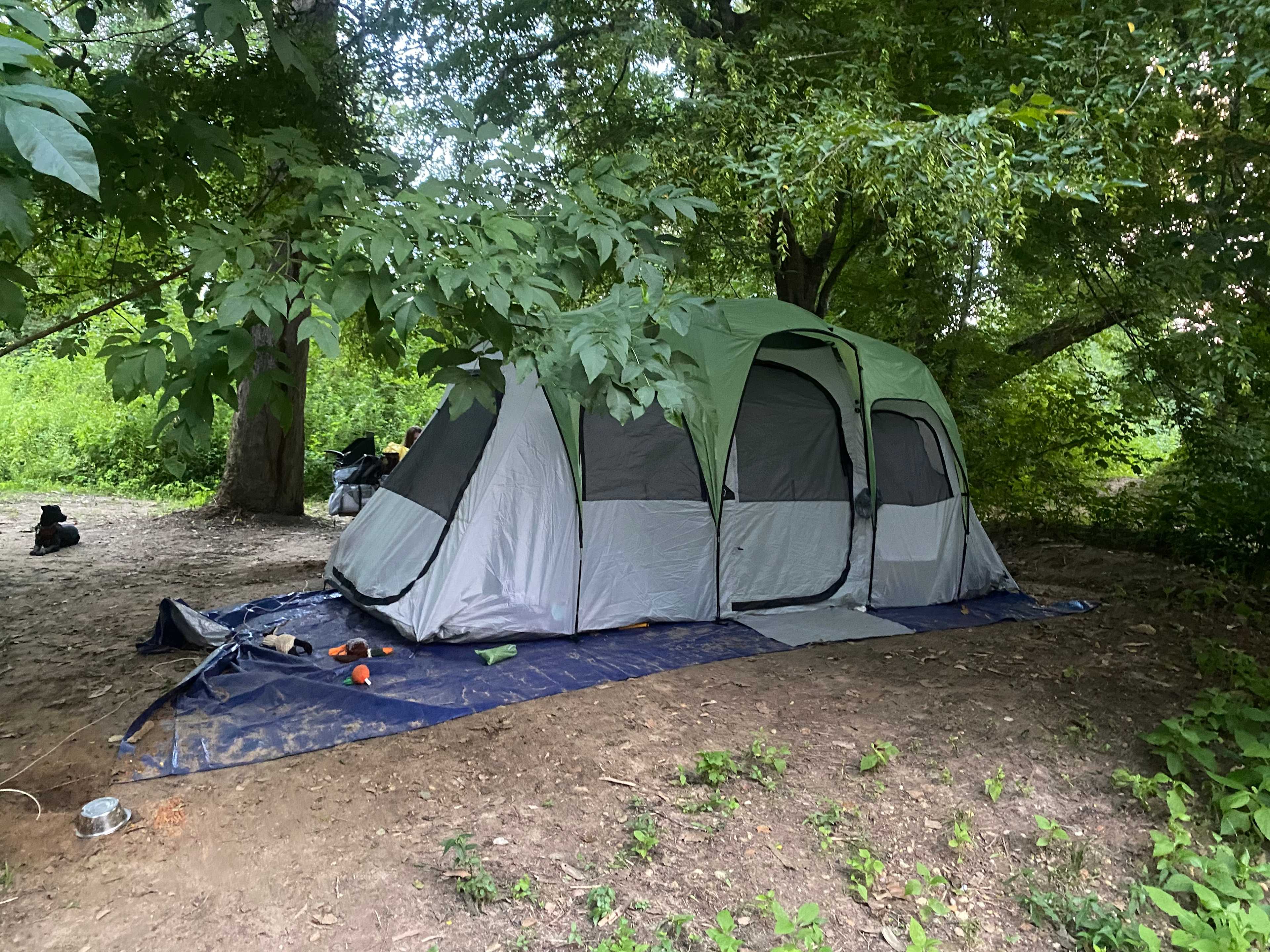 Broken Oak Riverside Getaway