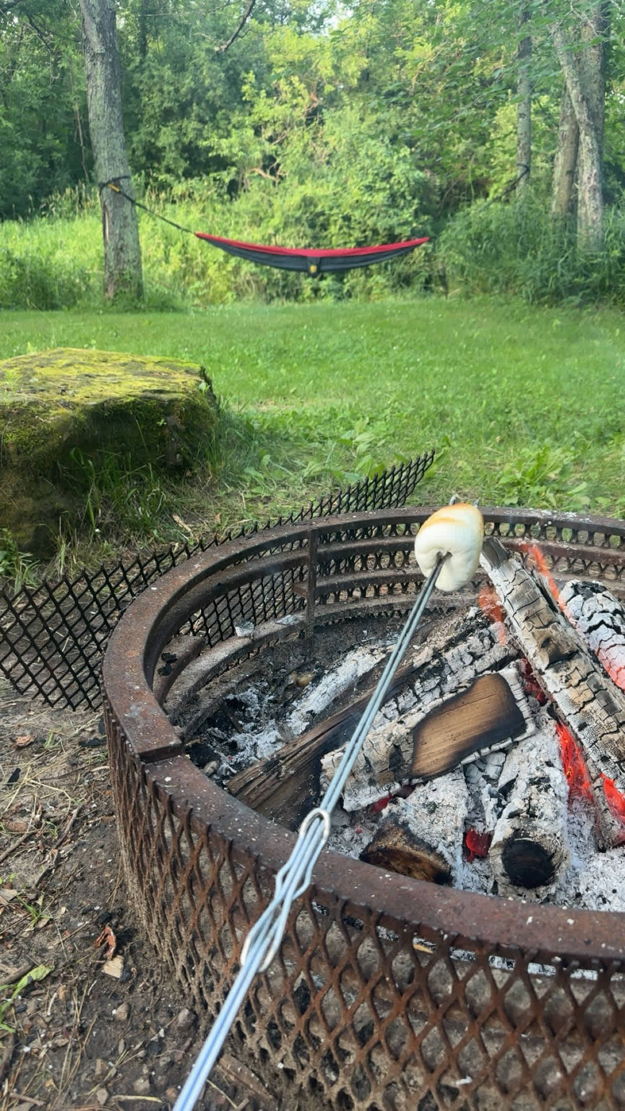 Prime s’mores firepit and perfect hammock trees by the creek