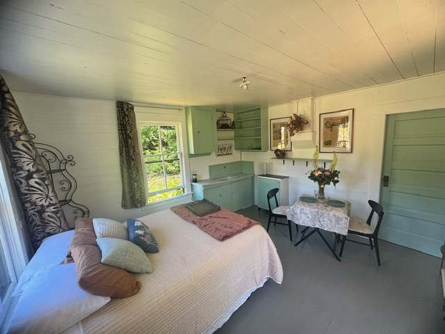 Laughing Leaf Cottage