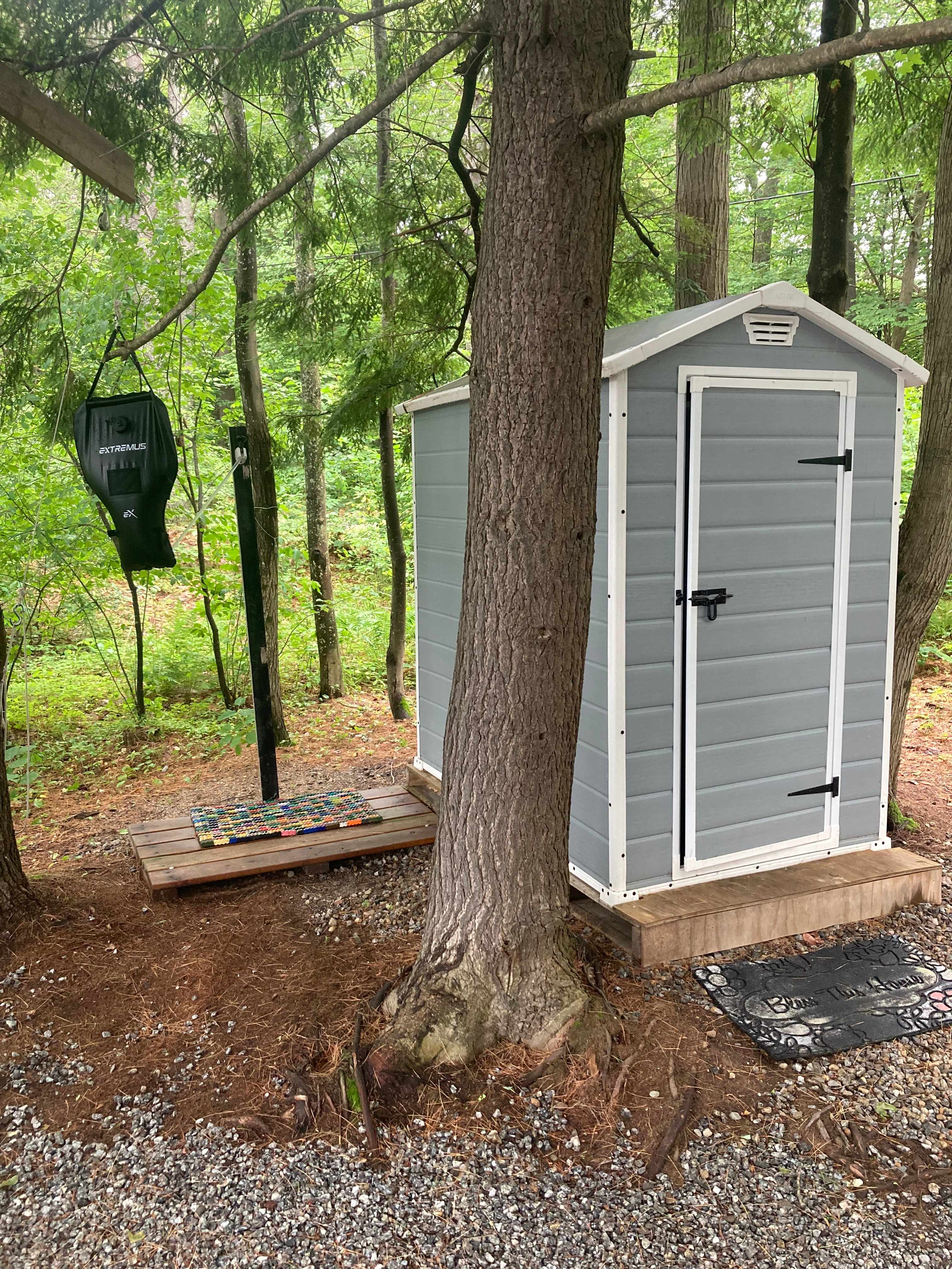 Waterfront Woodsy Glamping
