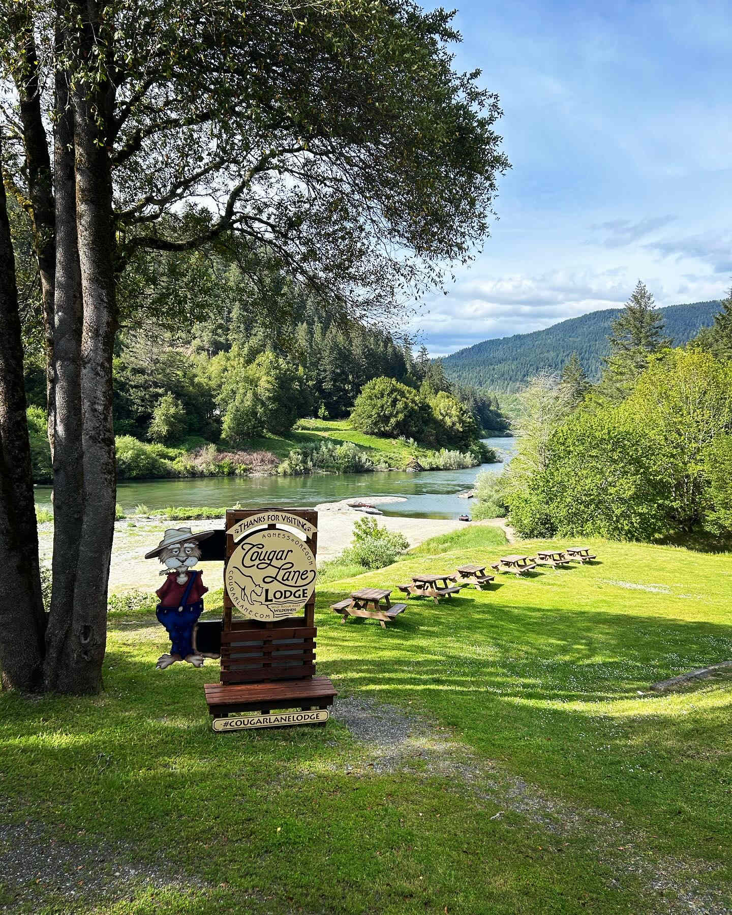 Cougar Lane Lodge & RV