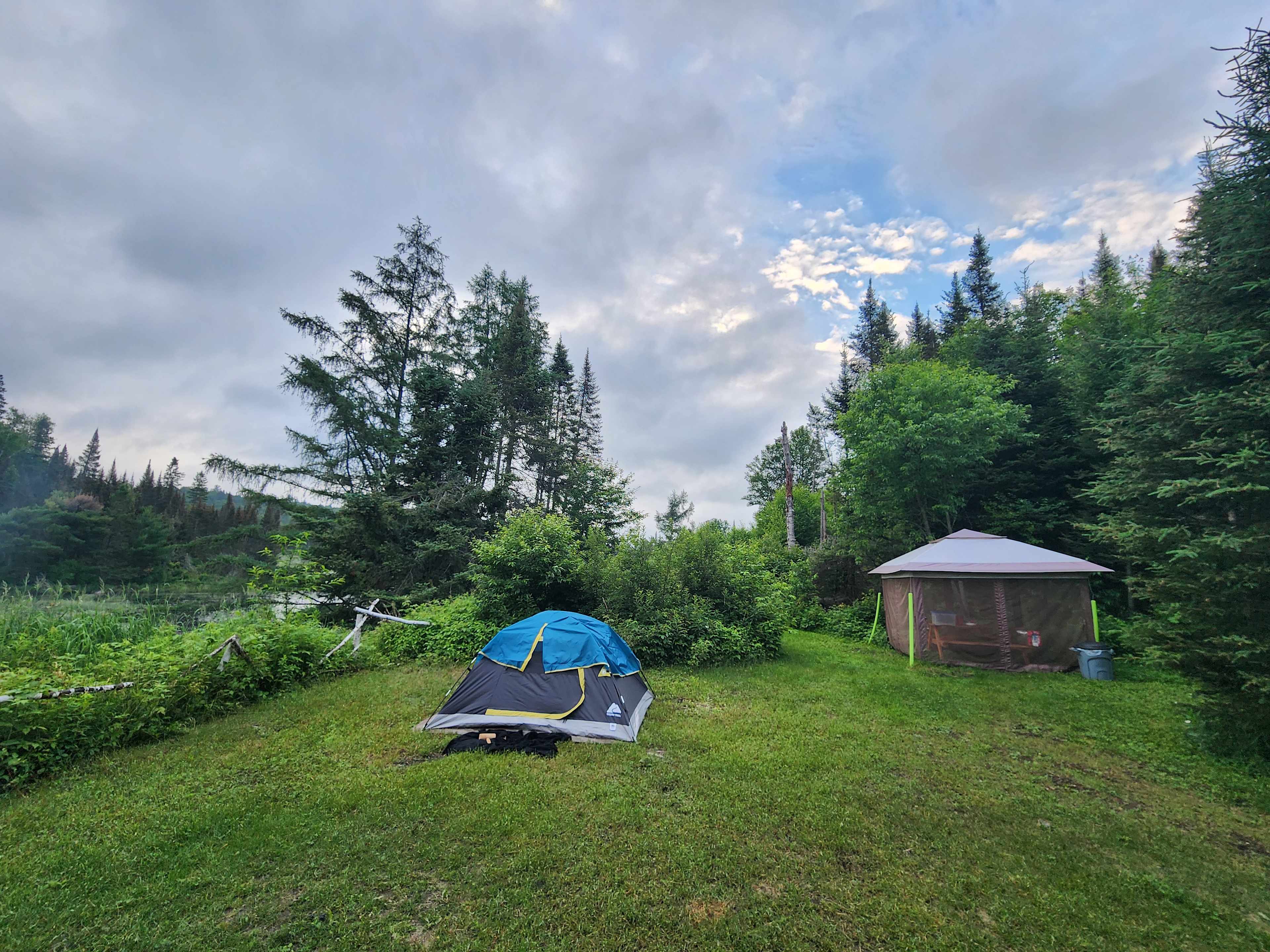 CREEKSIDE Camp