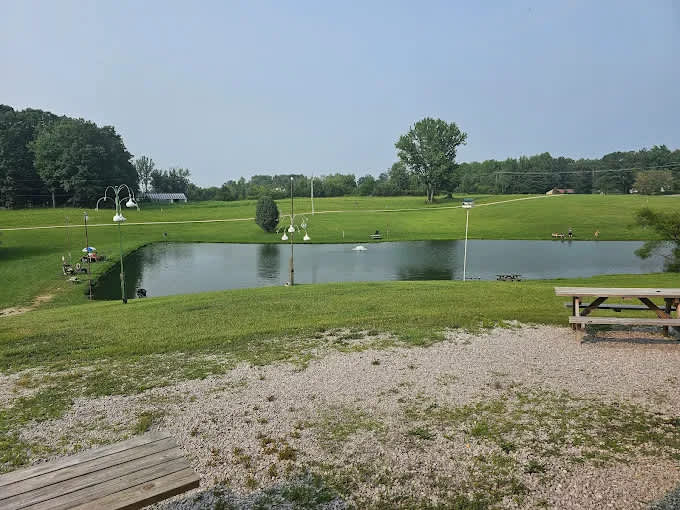 Twin Lakes Catfish Farm and Campground