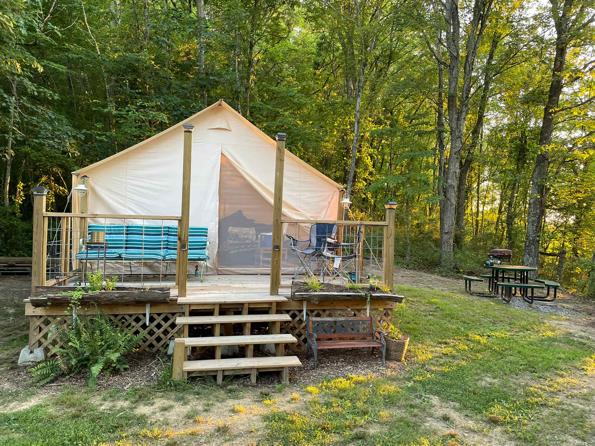 Hilltop Sunrise Wall tent, Van Life