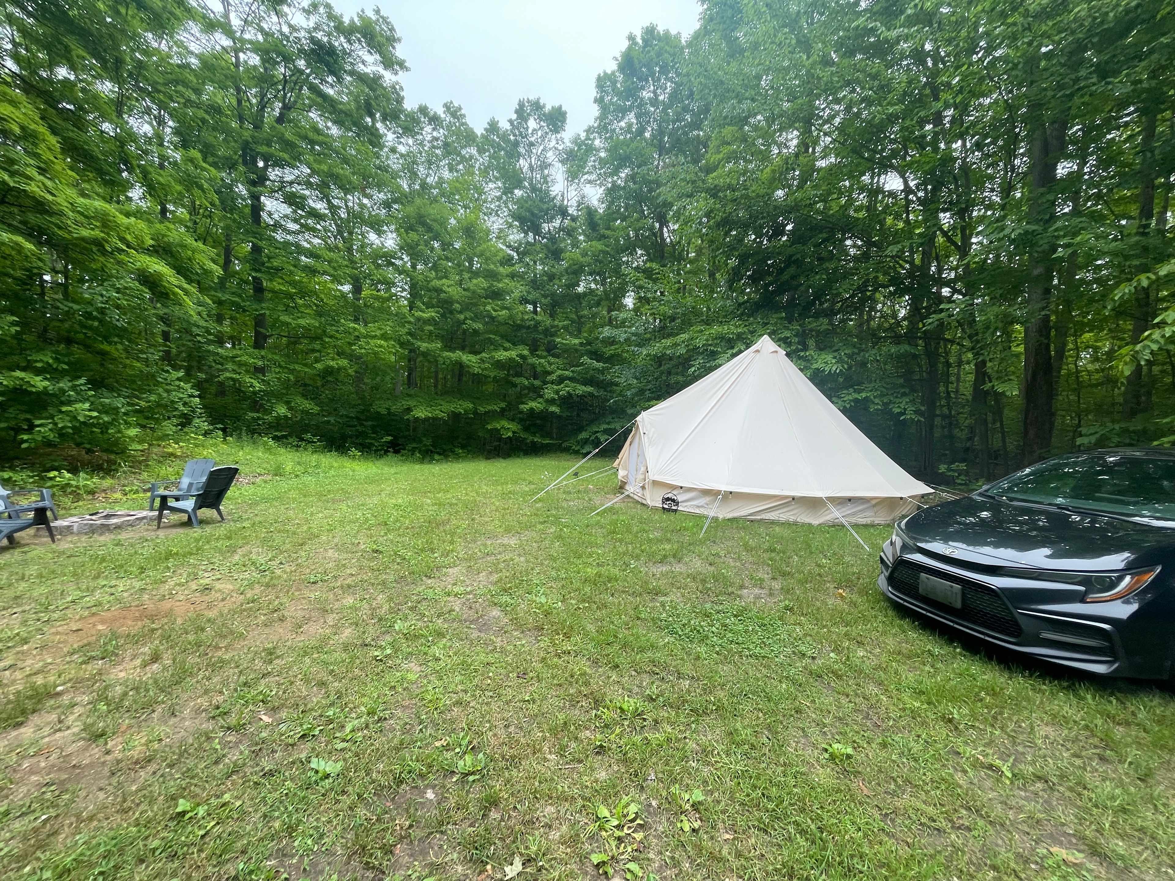 Easily accessible, even with a small car. Effortless to unpack and relax. 