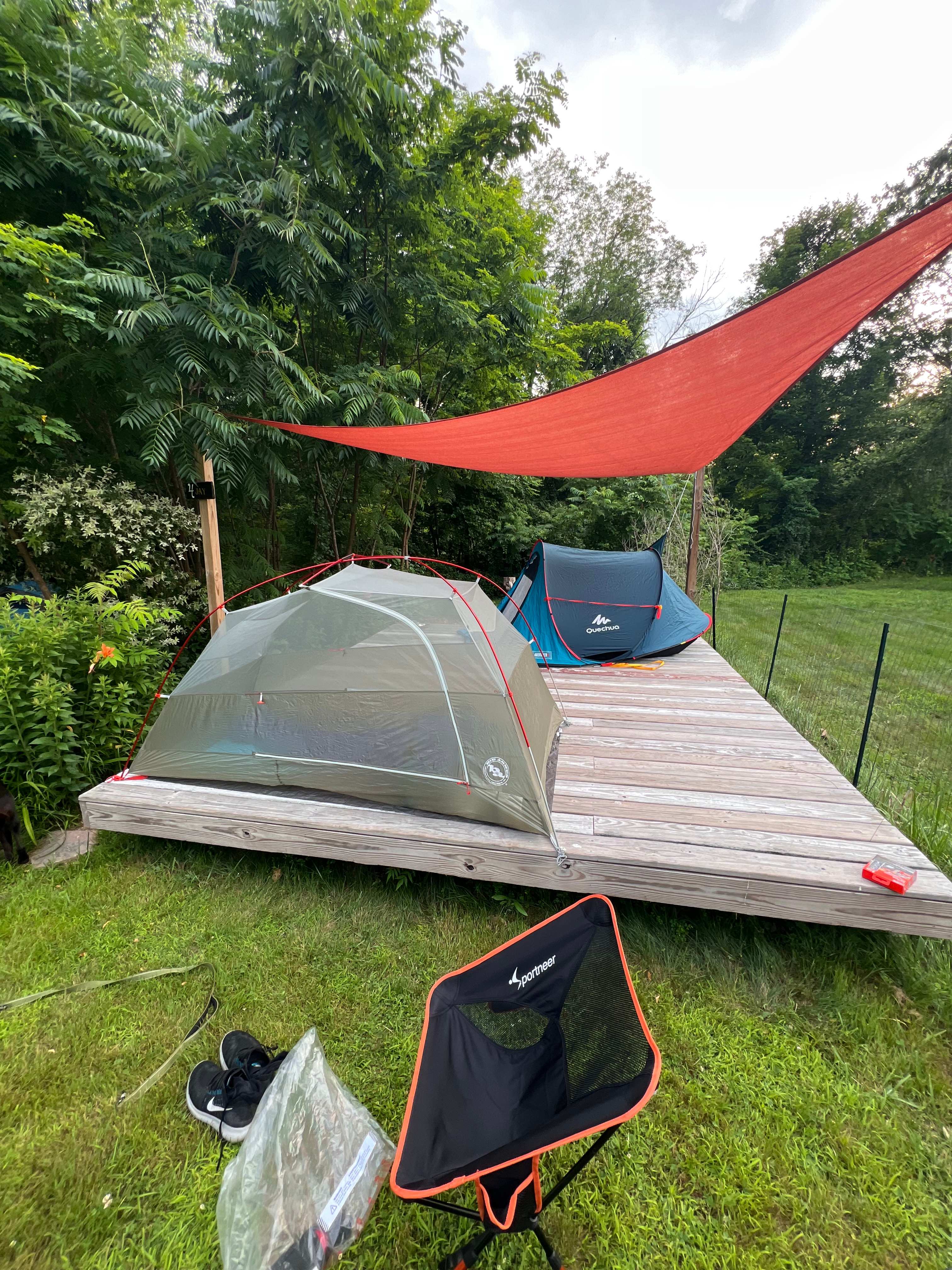 Campsites at CoHo: Conway Hostel