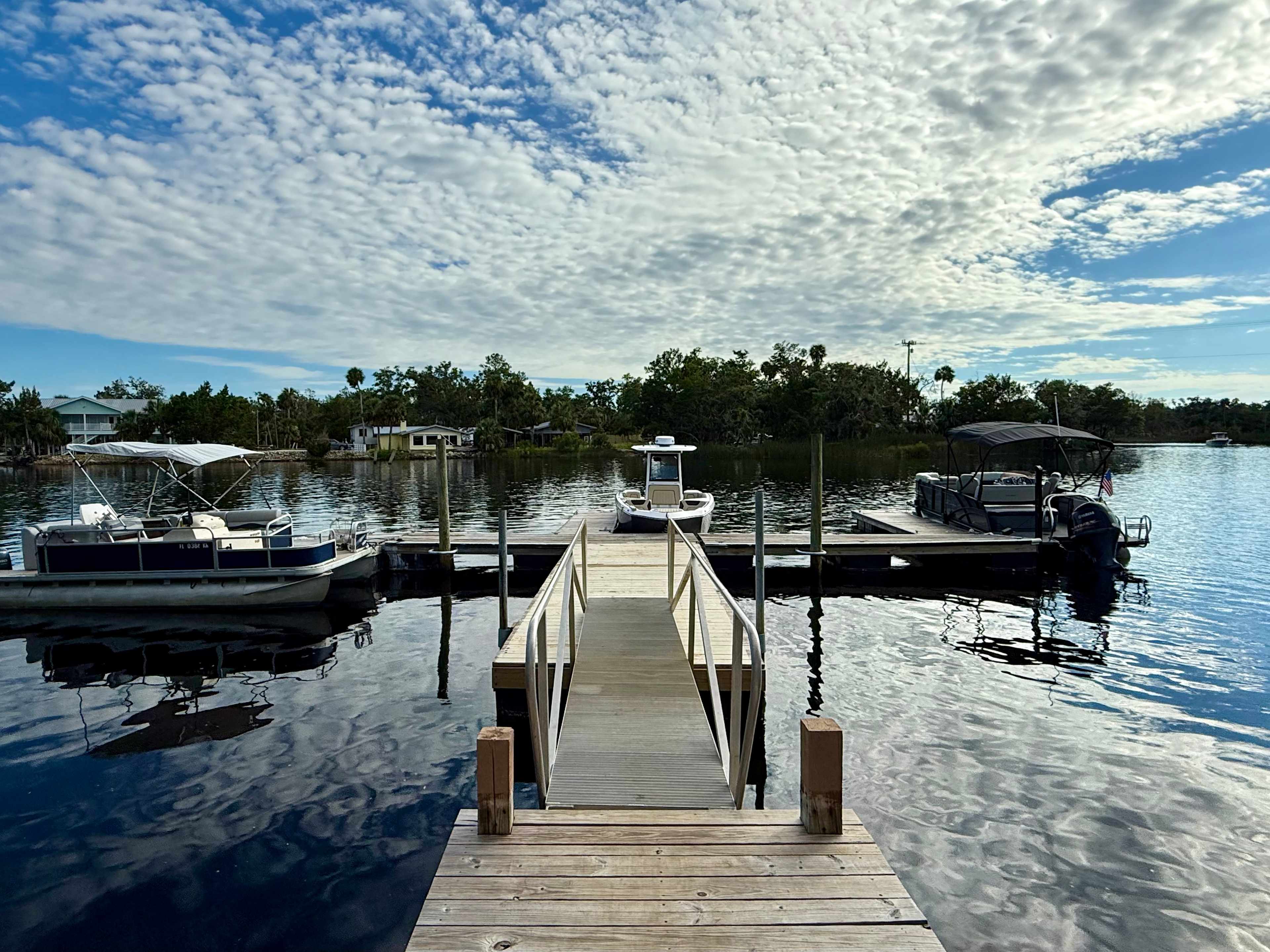Plenty of room for 4 boats to dock
