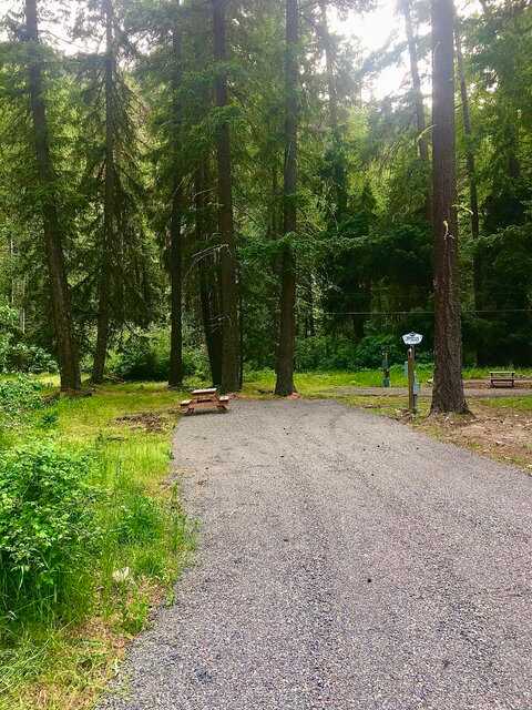 Whistlin' Jack's Outpost and Lodge