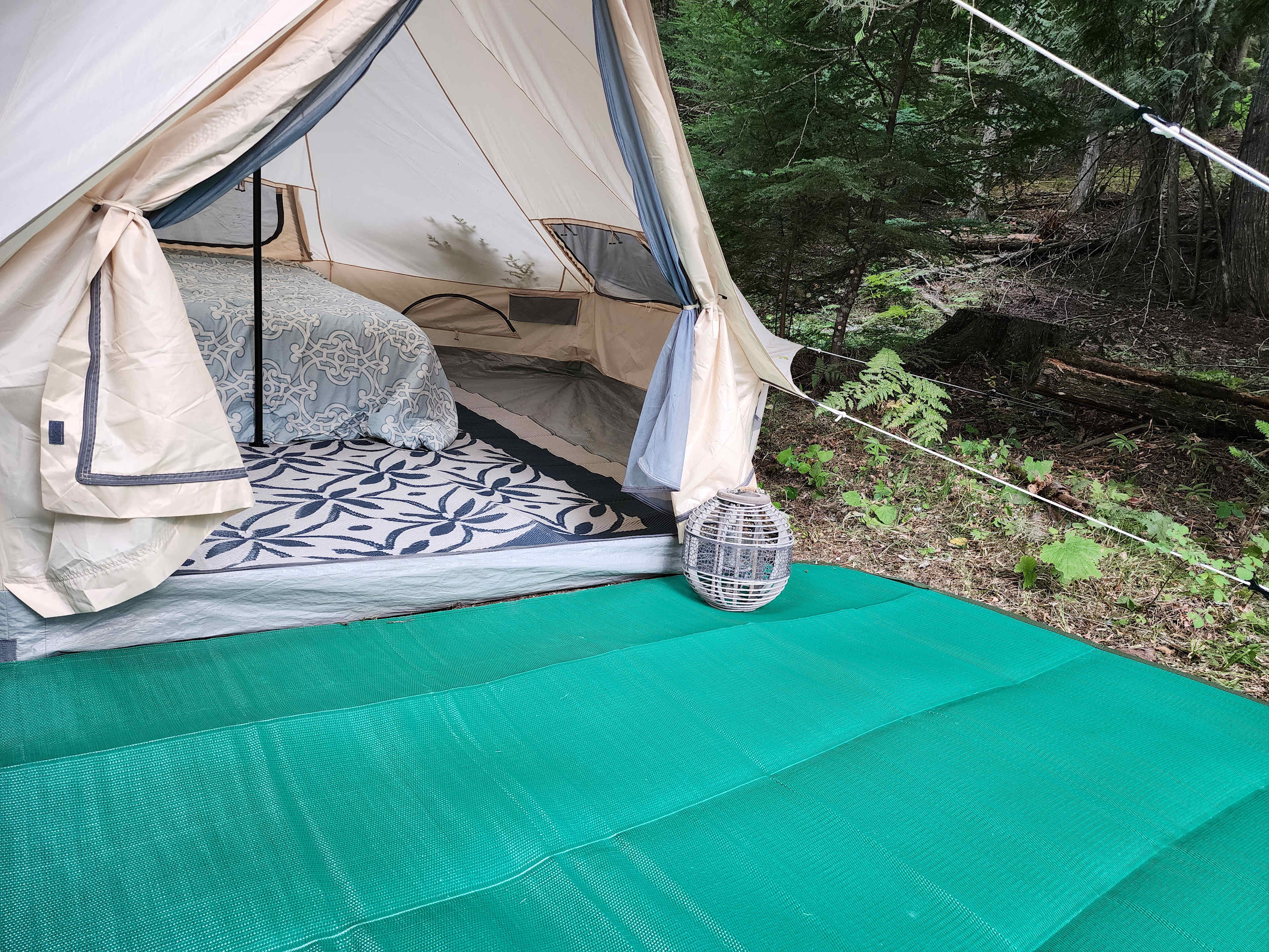 Extraordinary Camping