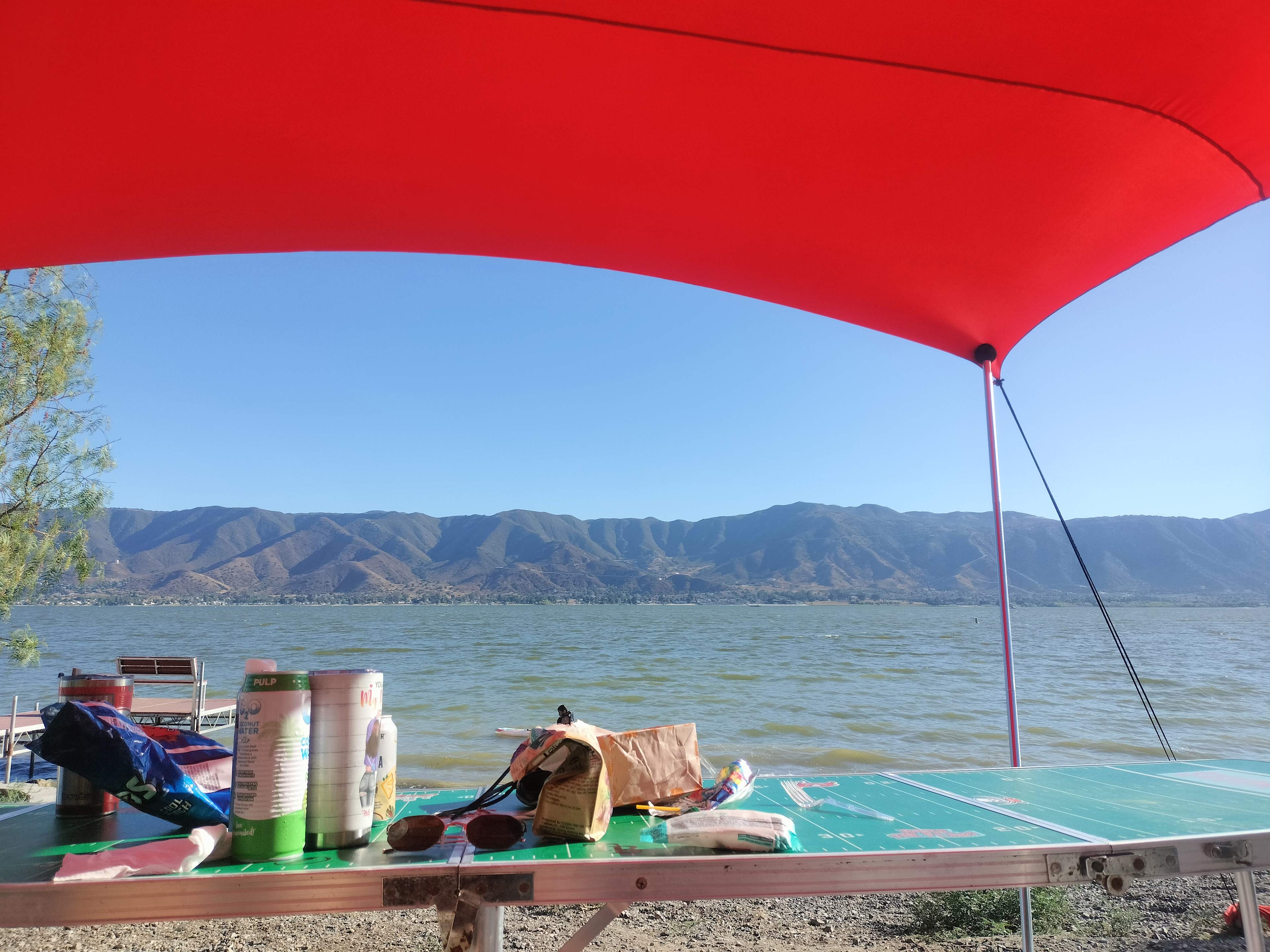 Lakeshore Retreat