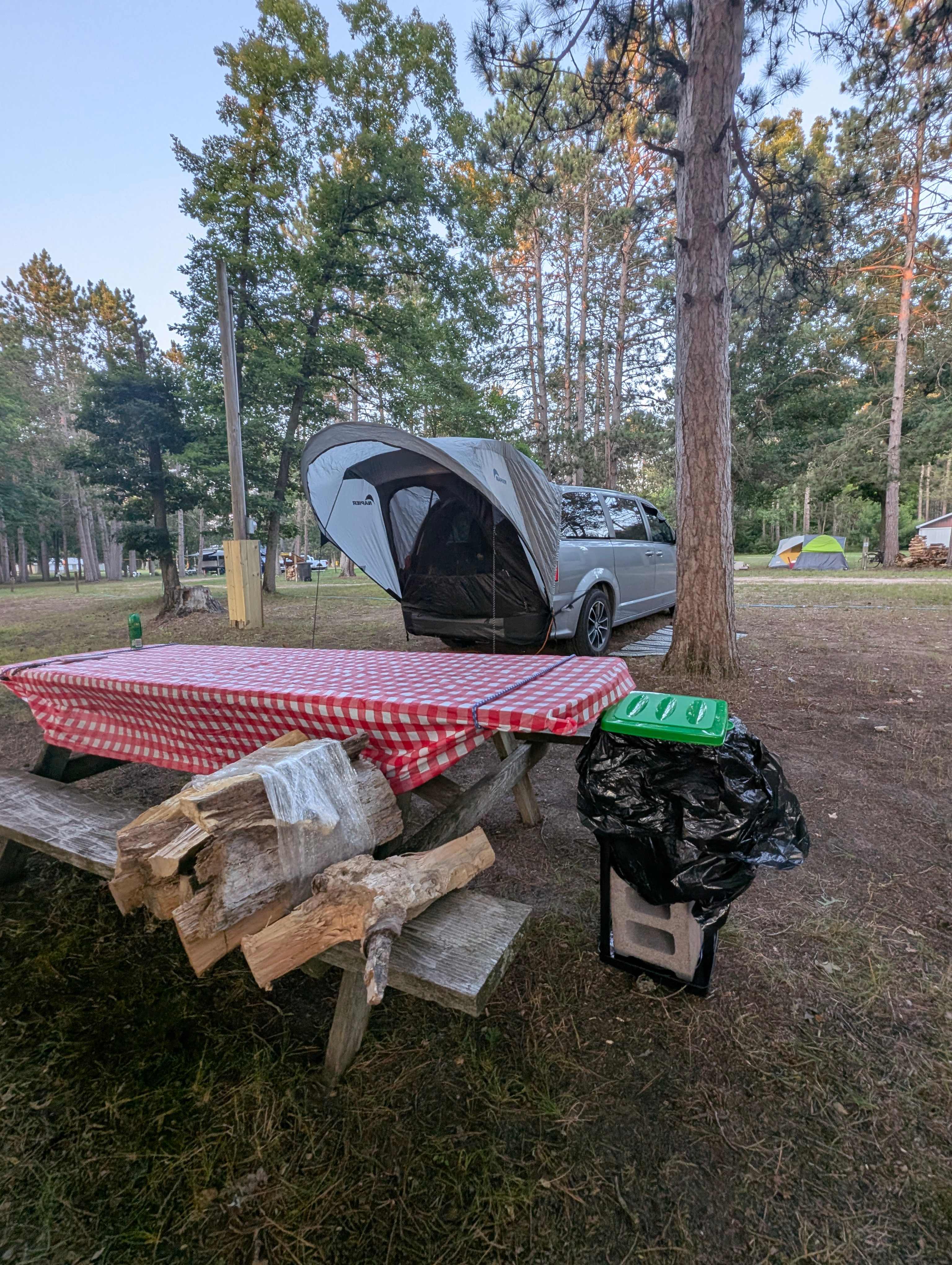 Gray's Riverside Camp