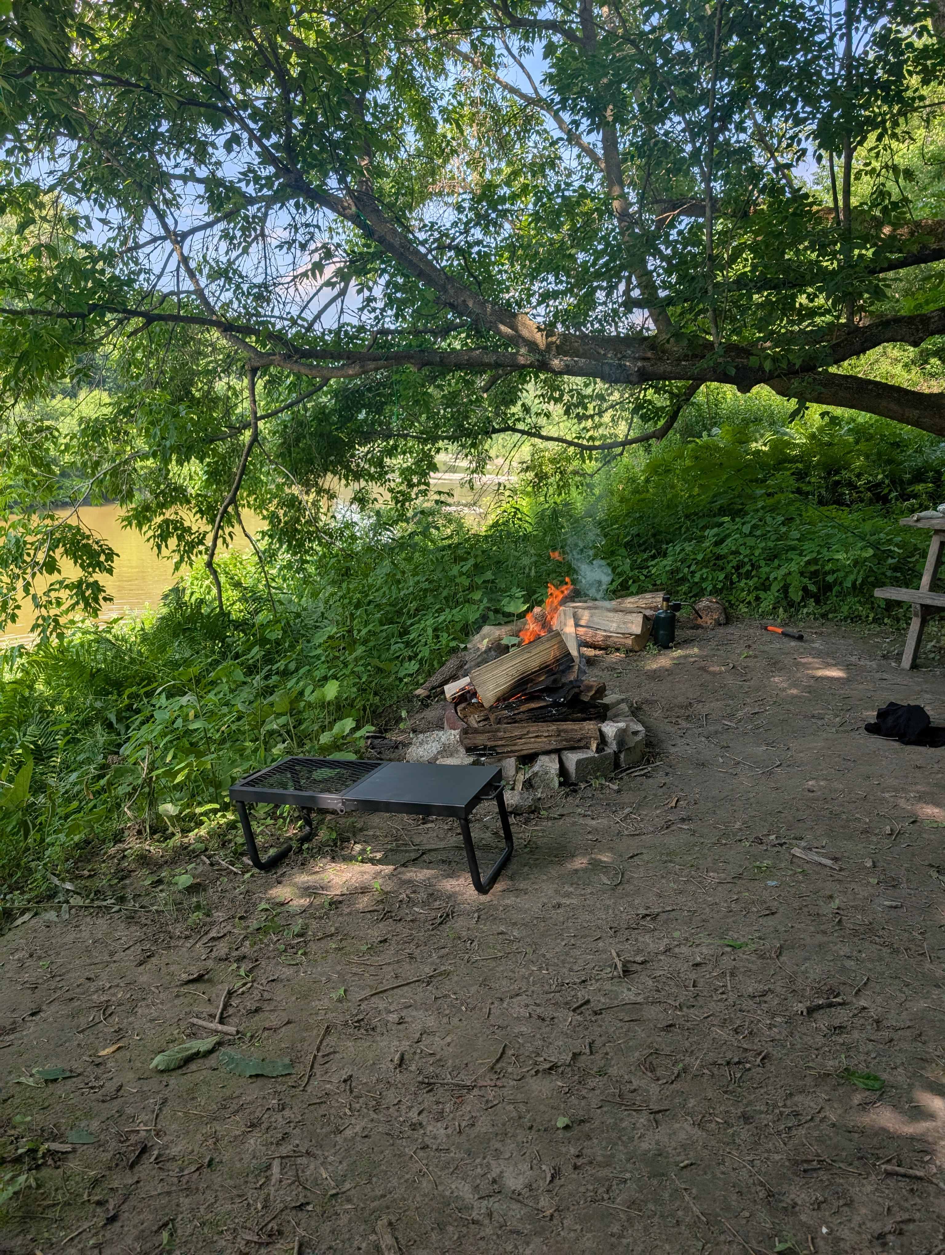 La Nation BedROCK 🤘 🏕️🔥🌲