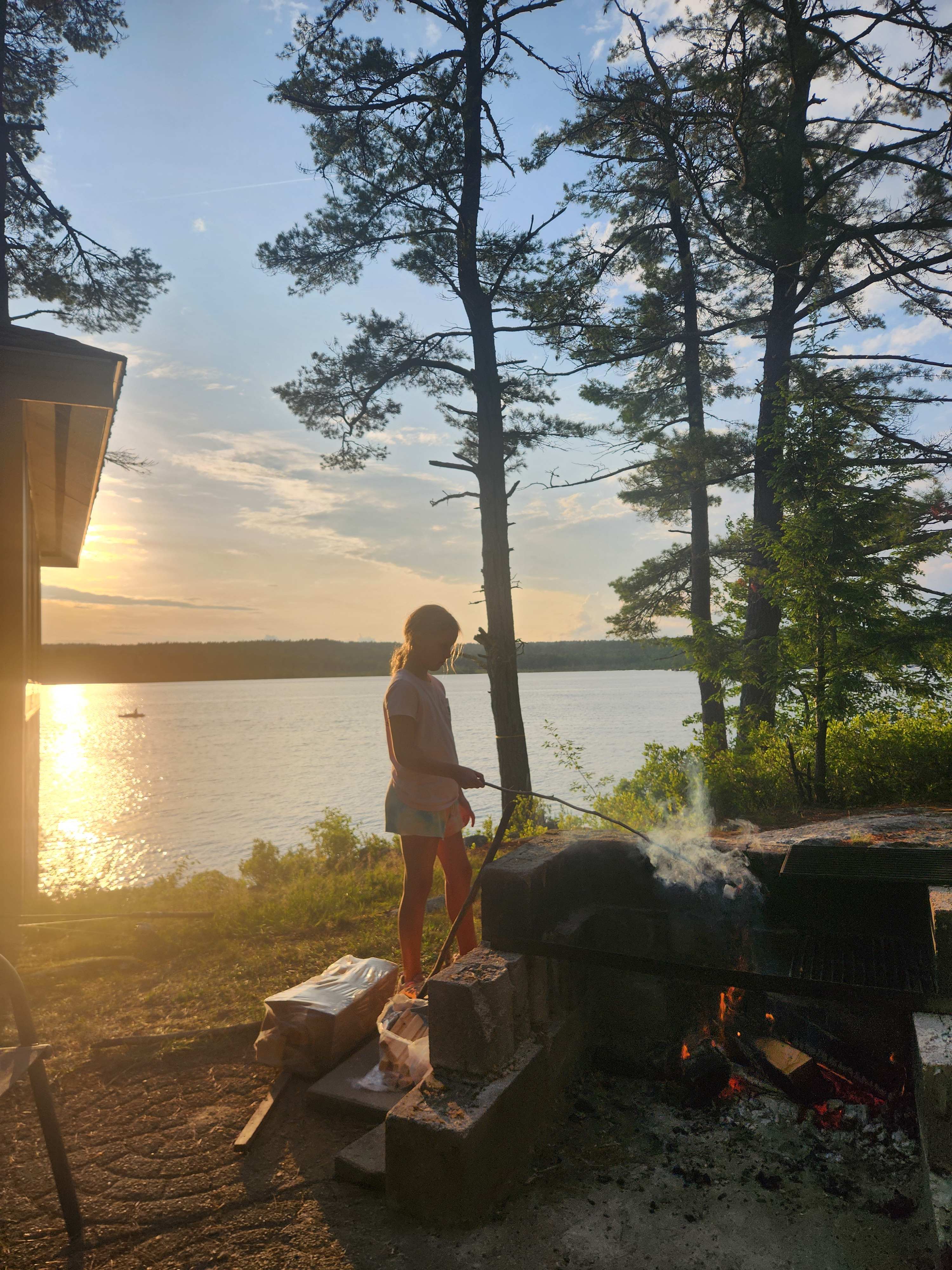 Sip Pond Lakefront Cottage