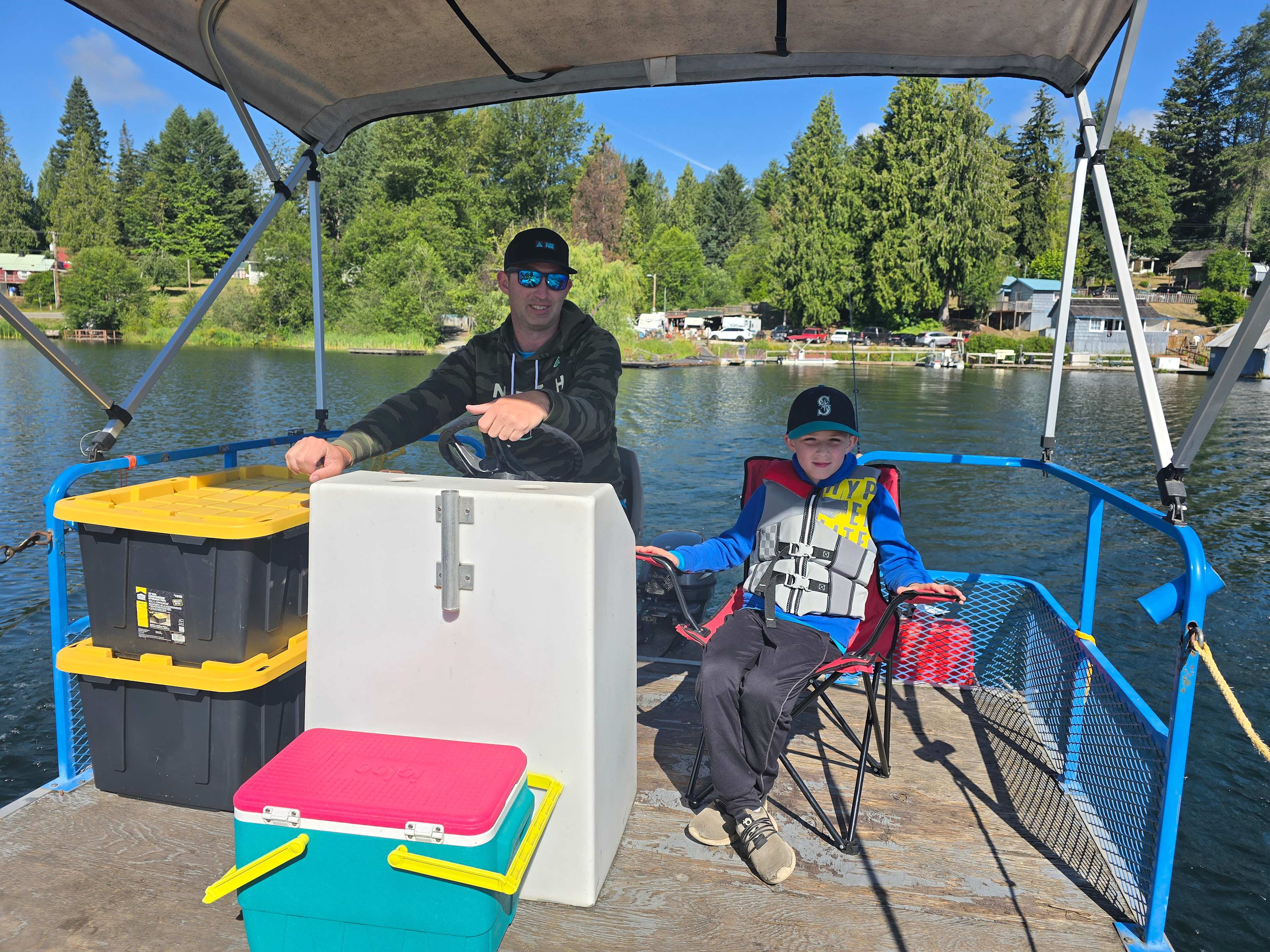 pontoon rental at nearby Mineral Lake
