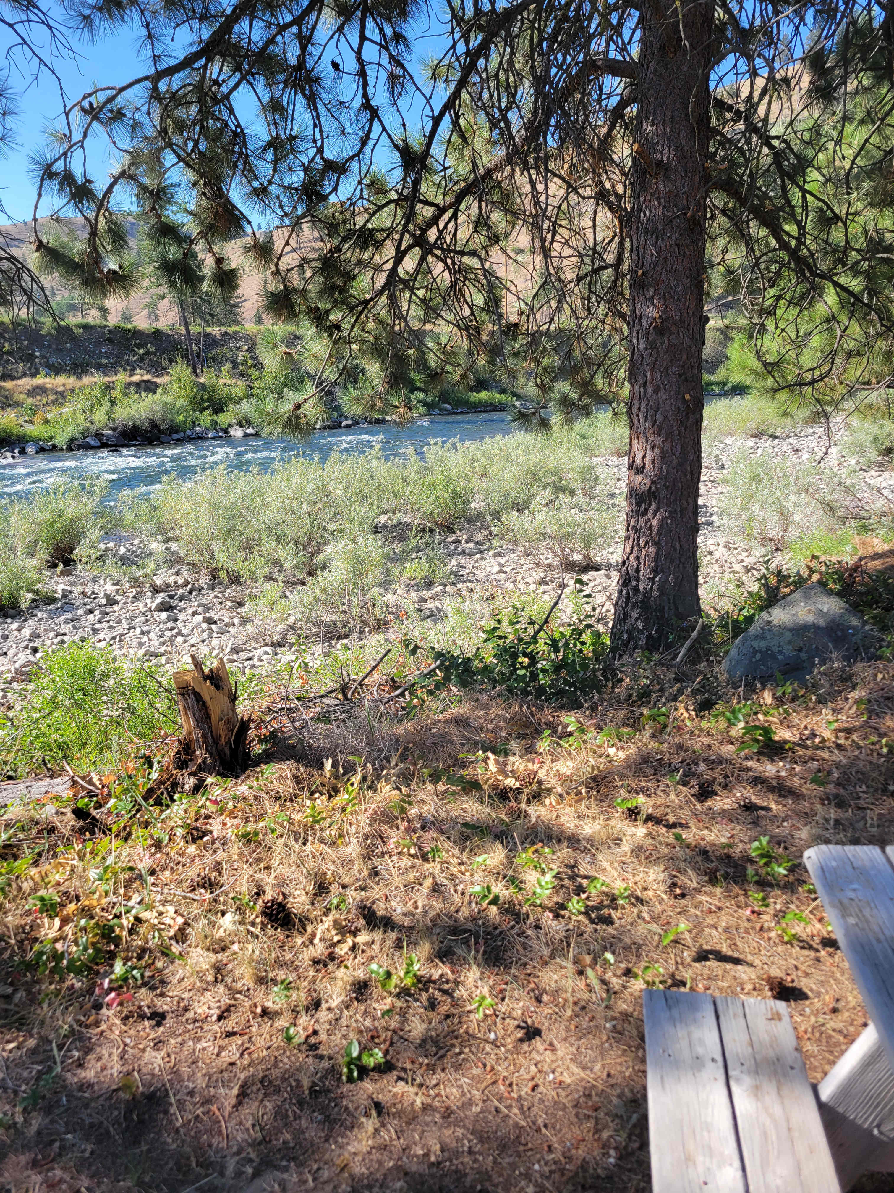 Kountry Riverside Hideaway