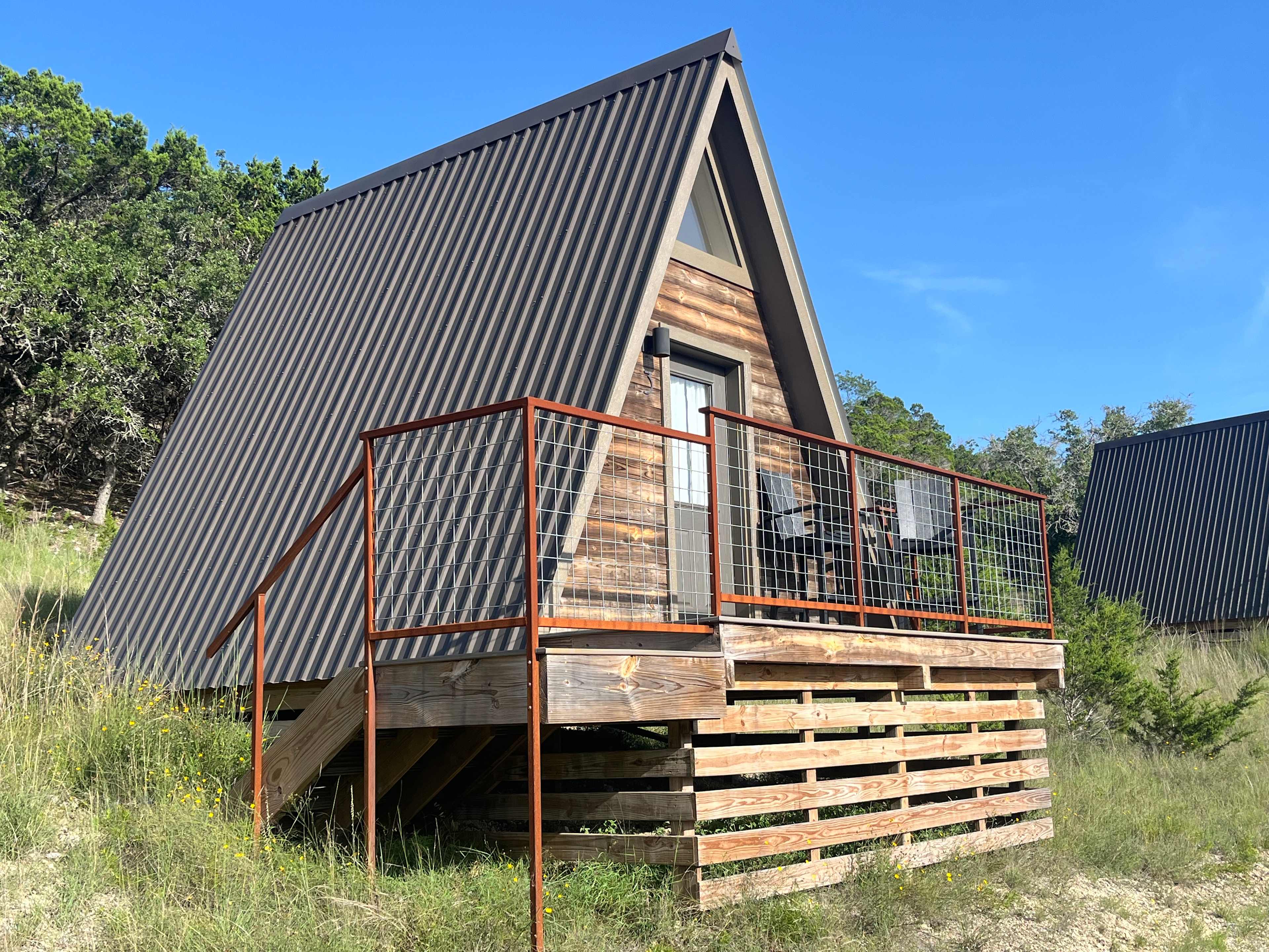 The Charmadillo: Glamping Resort