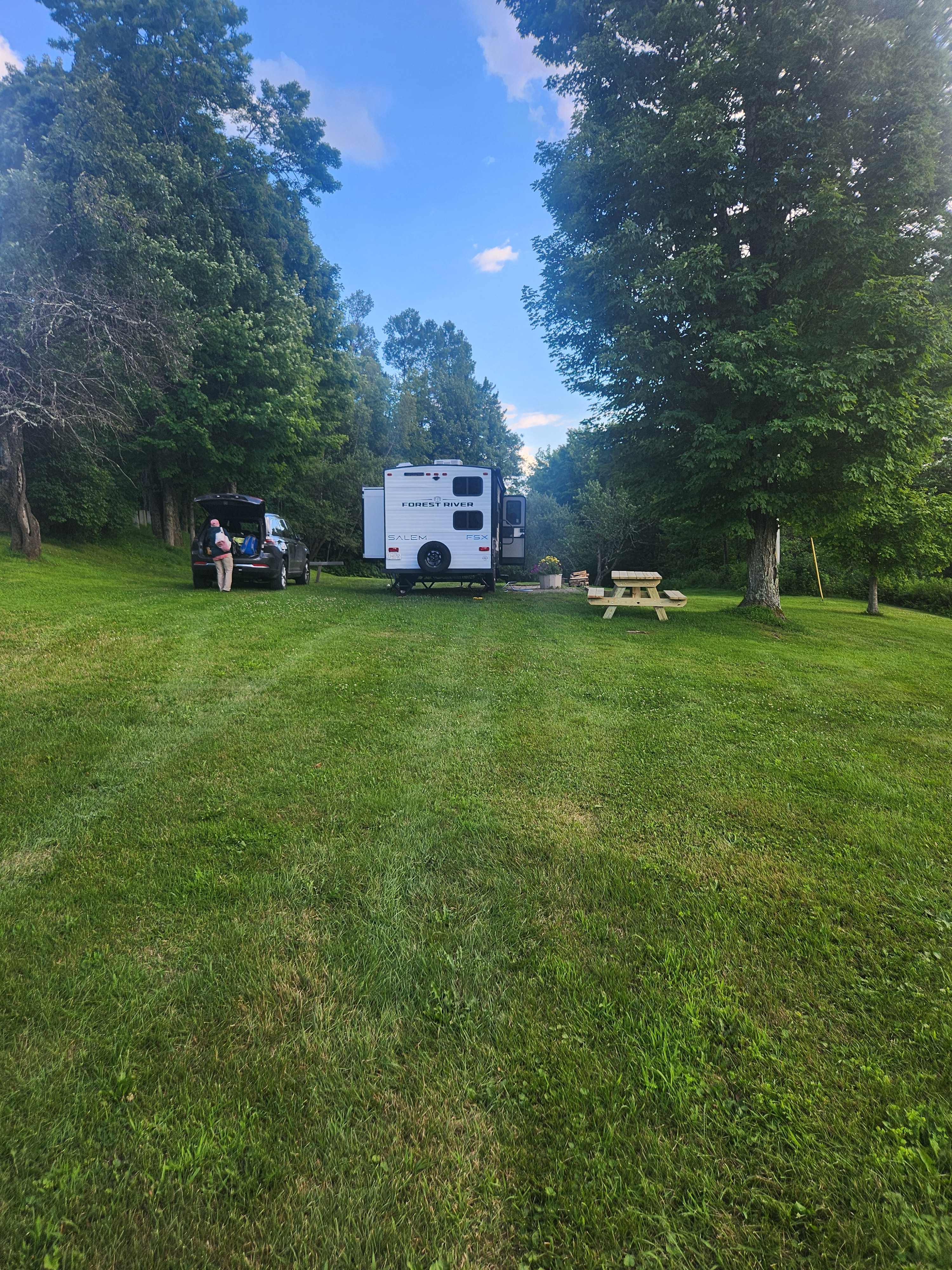 Golden Maple Farm - Camping