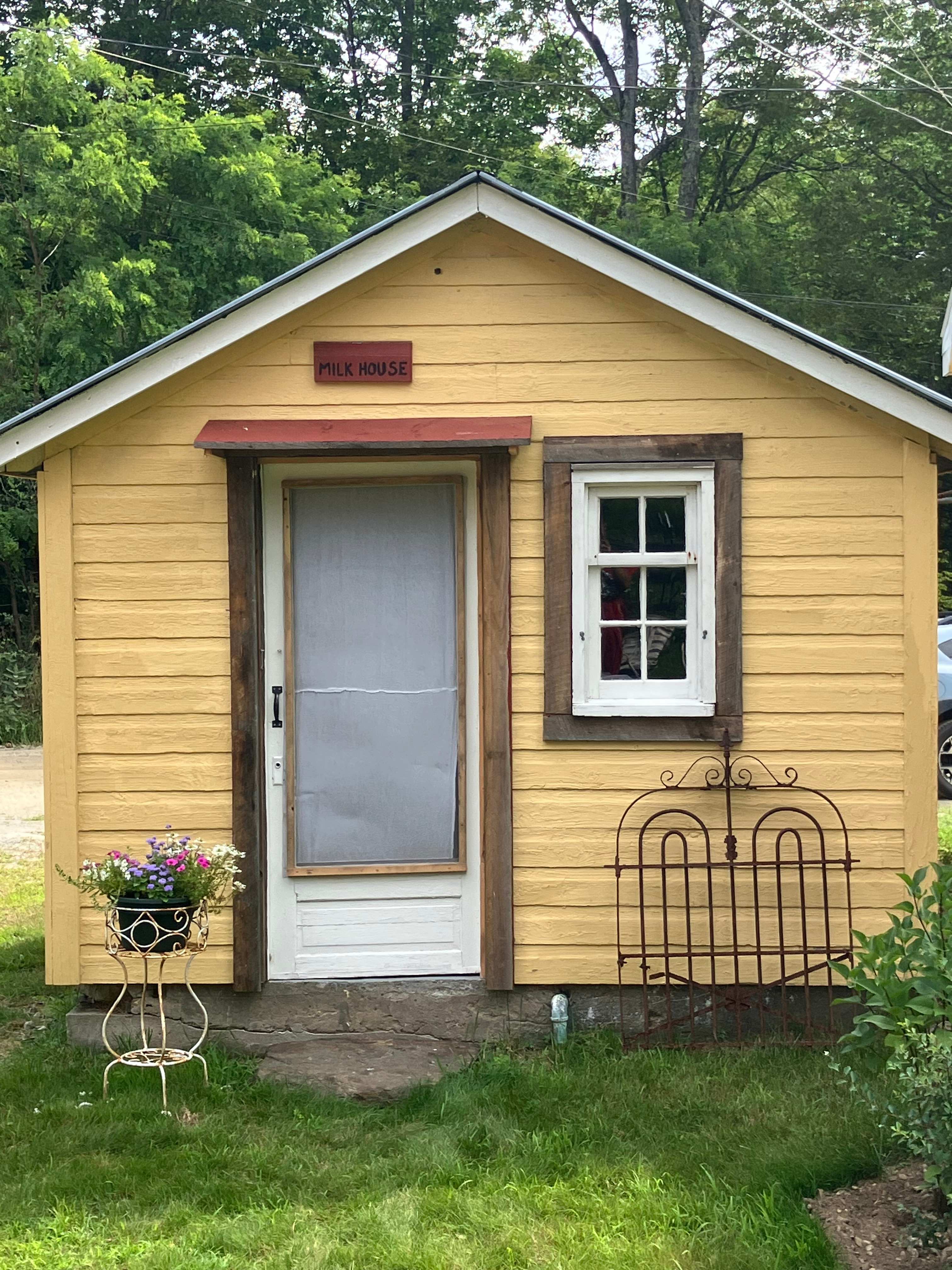 Cozy Cabins at Xanadu Farm
