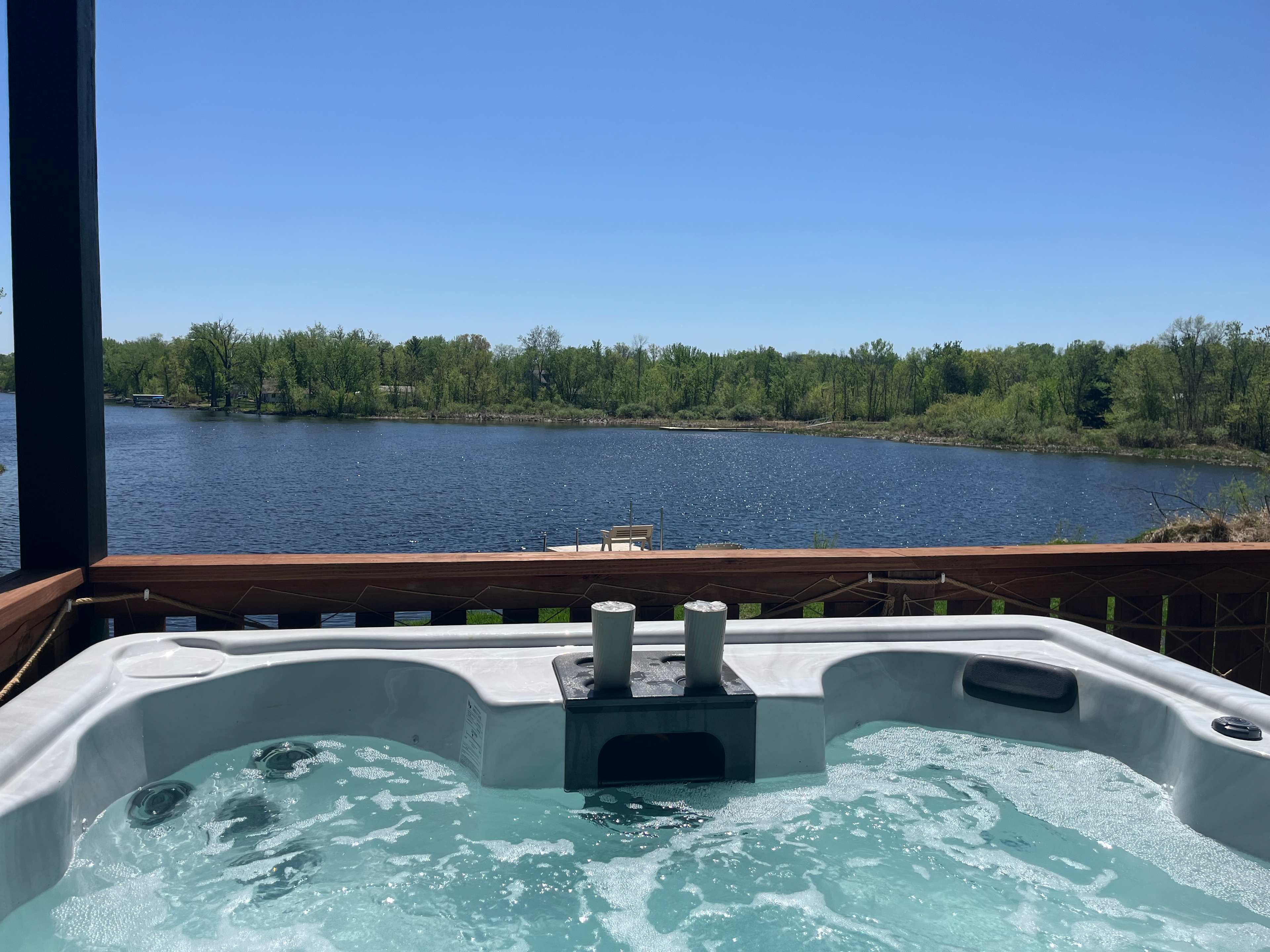 Lakeside Treehouses on 10 acres