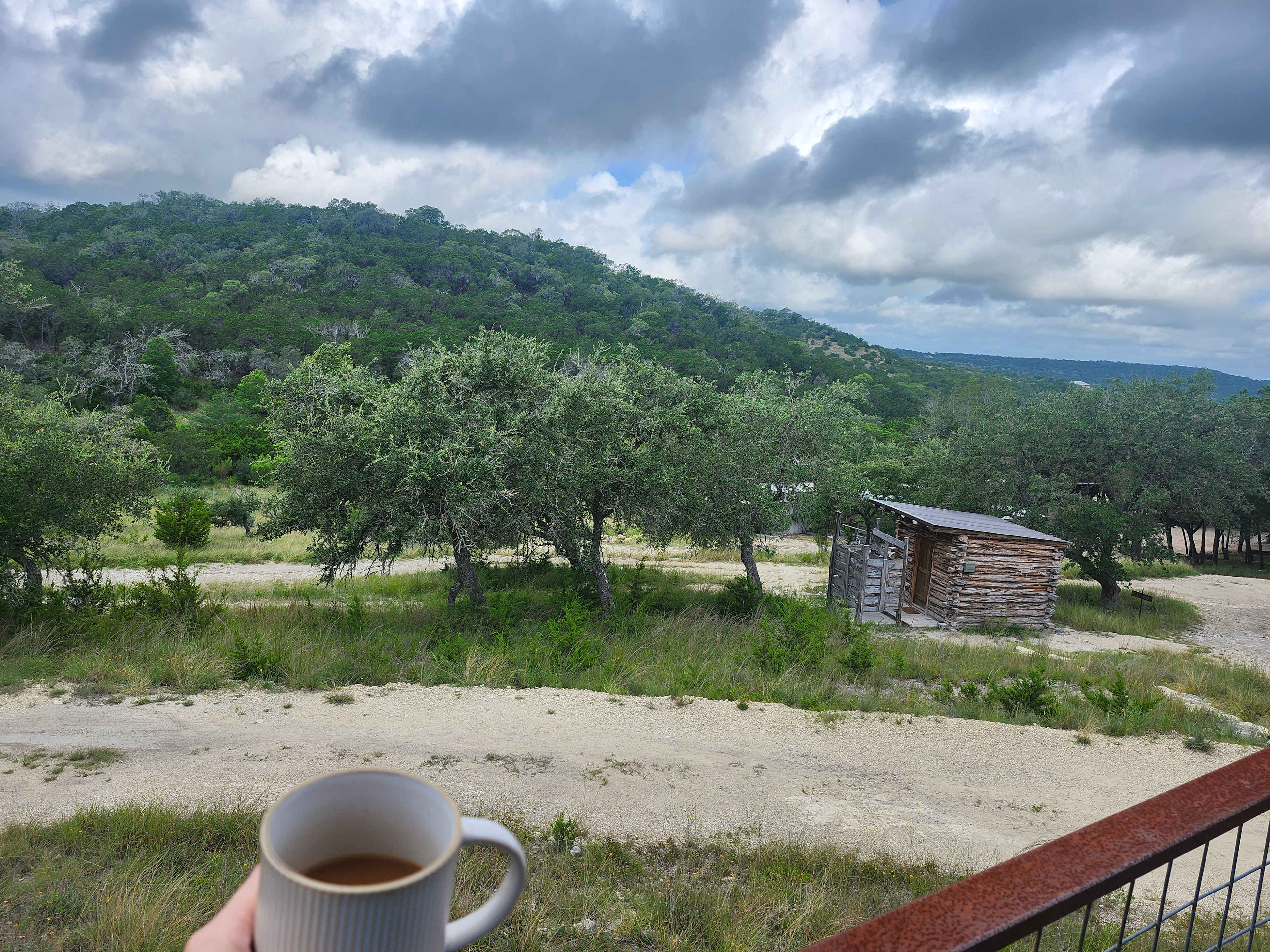 The Charmadillo: Glamping Resort