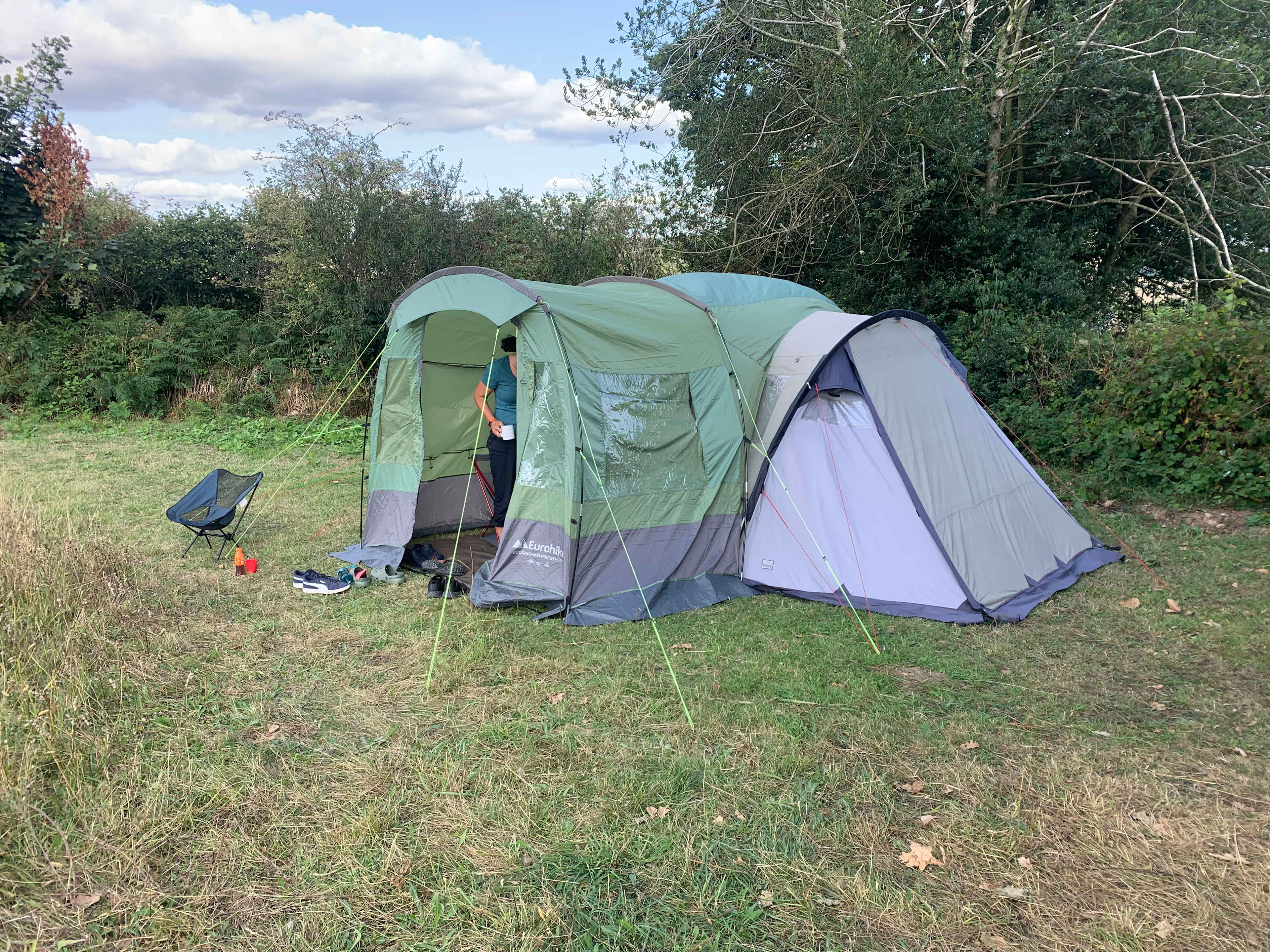 I am not a robot. Tick all images that contain a tent.