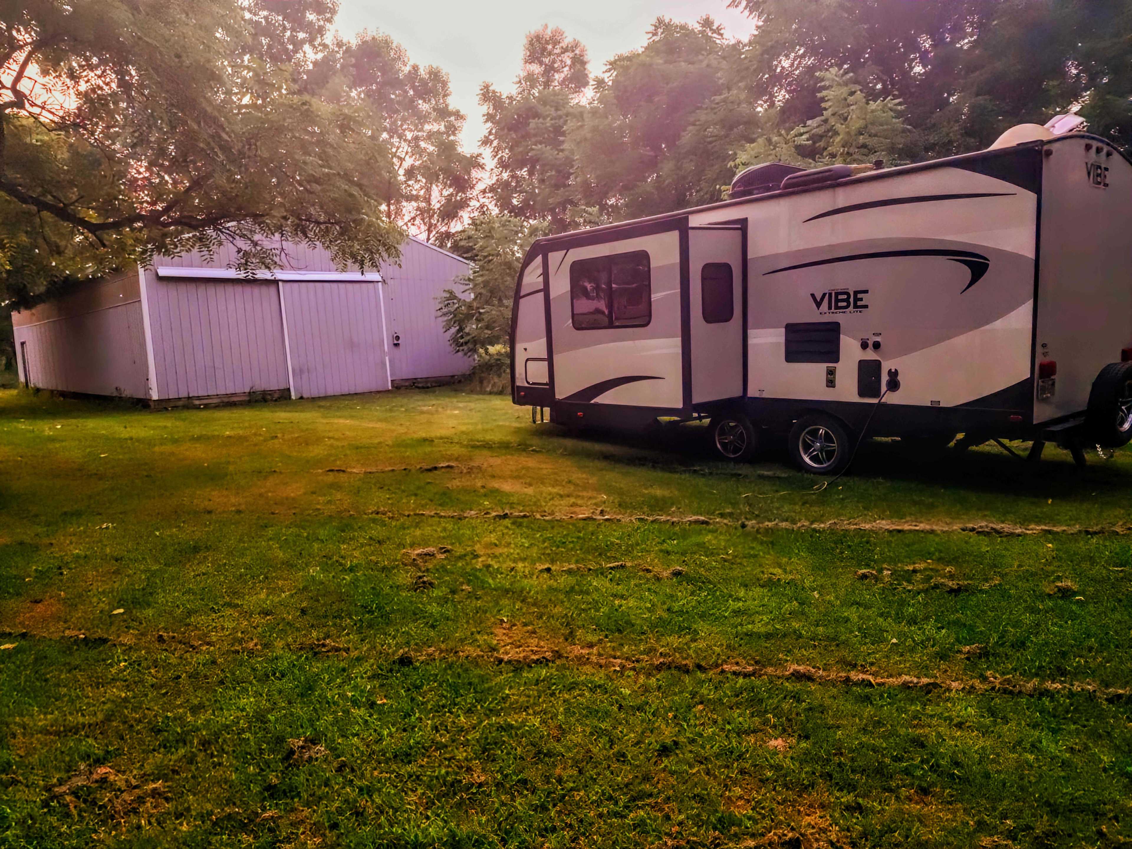 Tranquil Nature Camping In Leslie