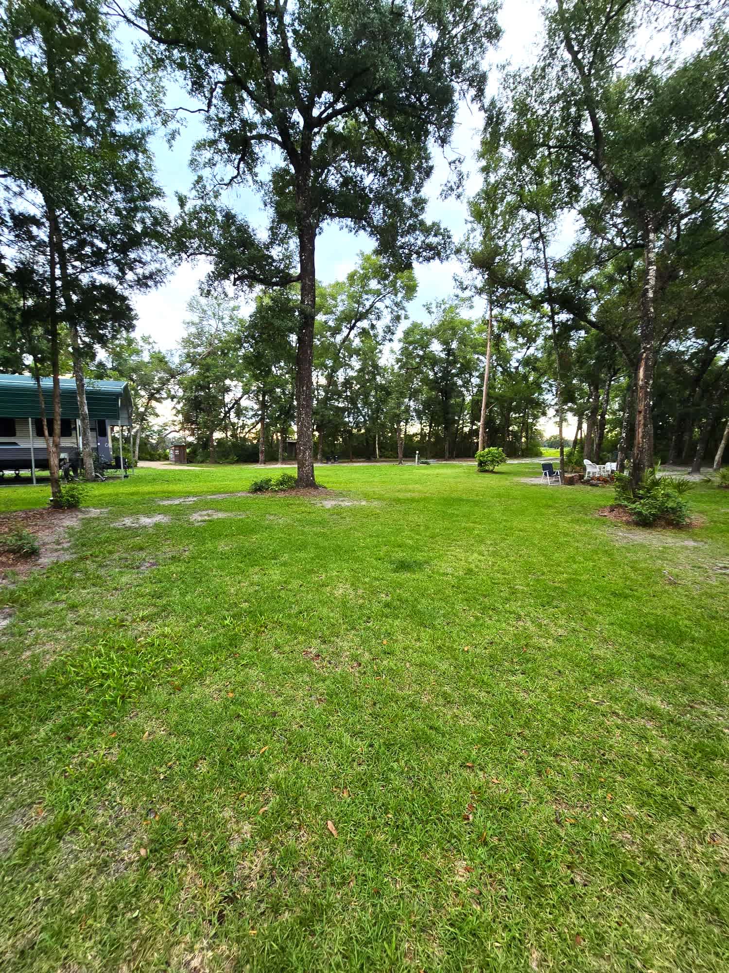 The Hatch Bend Hideaway offers only one full hook-up site.
The property owner, Capt. Cas, has a covered destination trailer permanently on property and does occupy during the evening.   