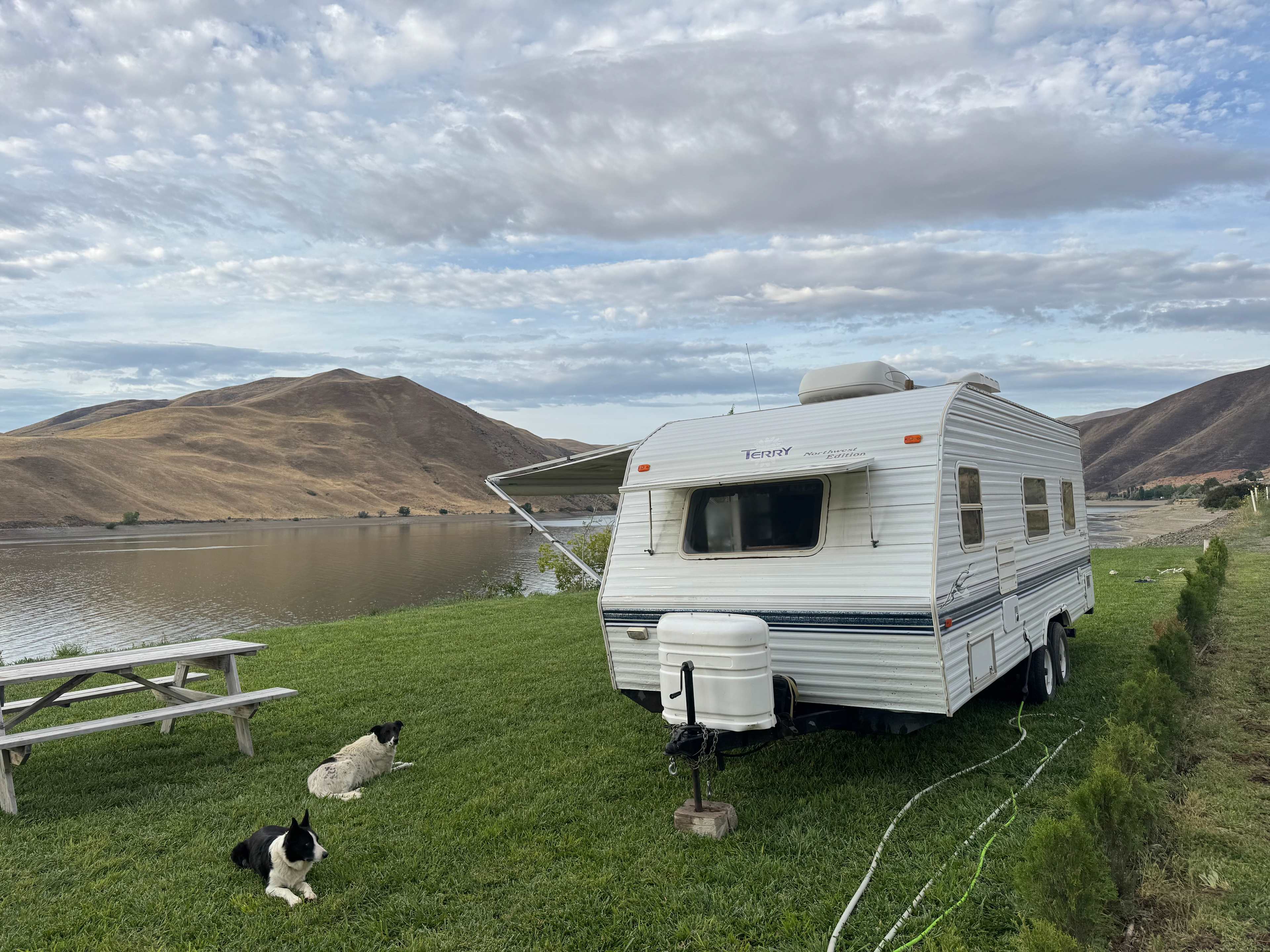 Waterfront cabin and camping