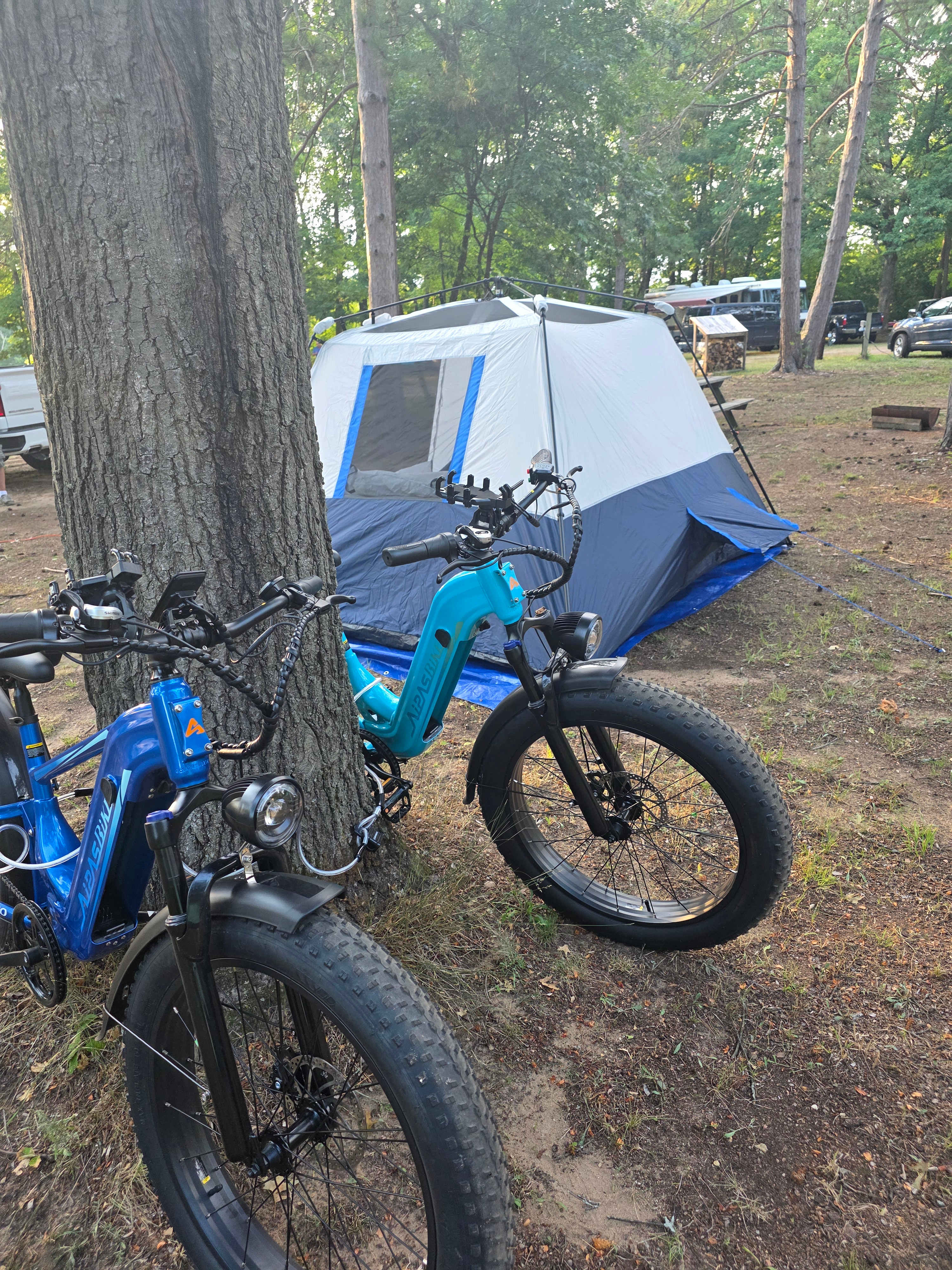 Gray's Riverside Camp