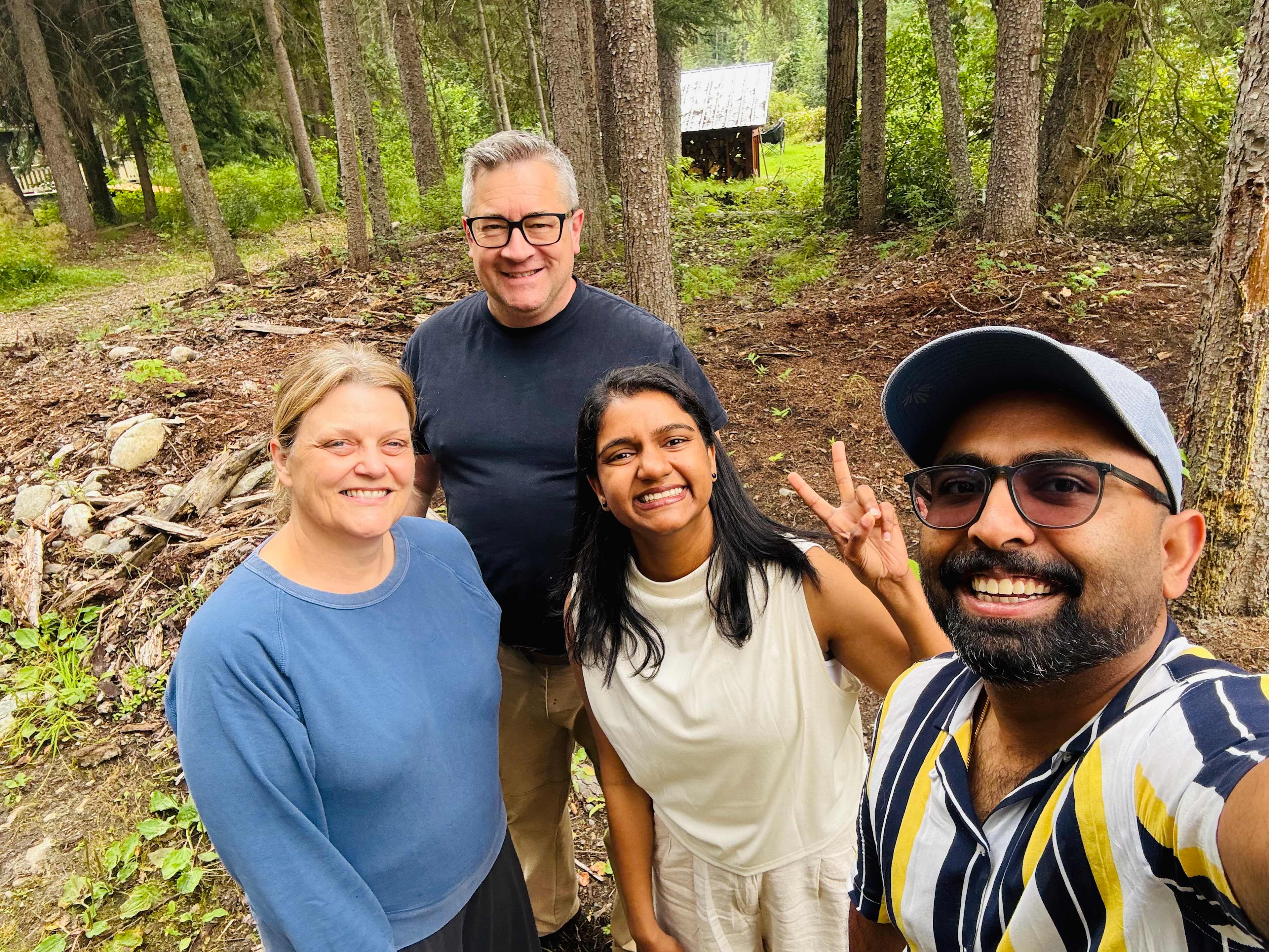 Charming Creekside Caravan