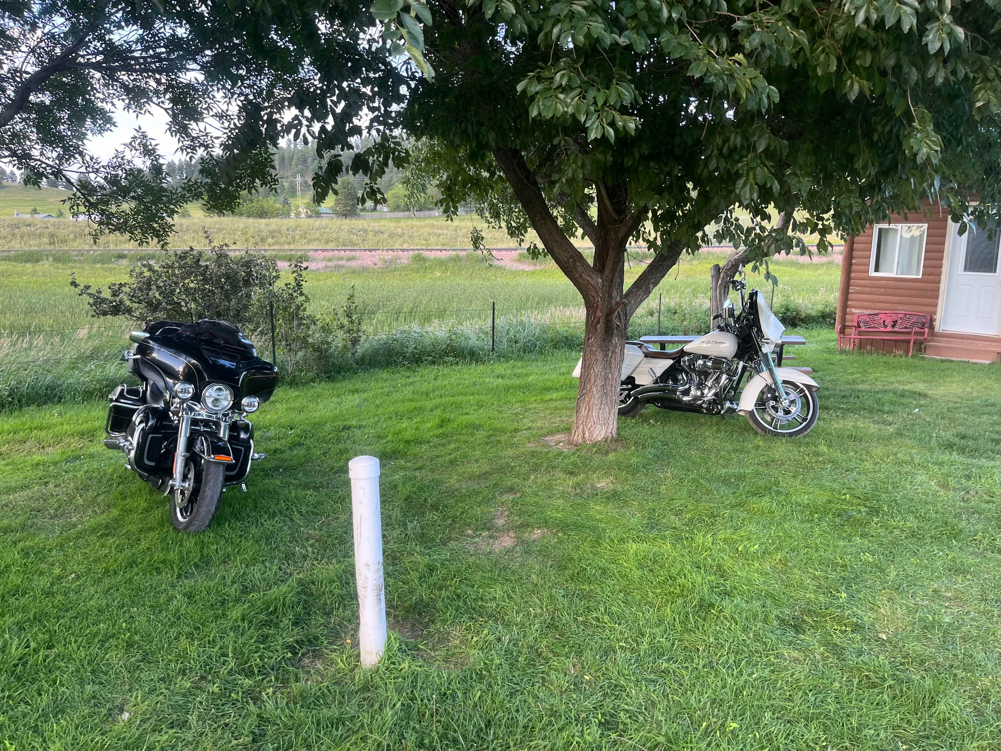 No Name City Luxury Cabins & RV