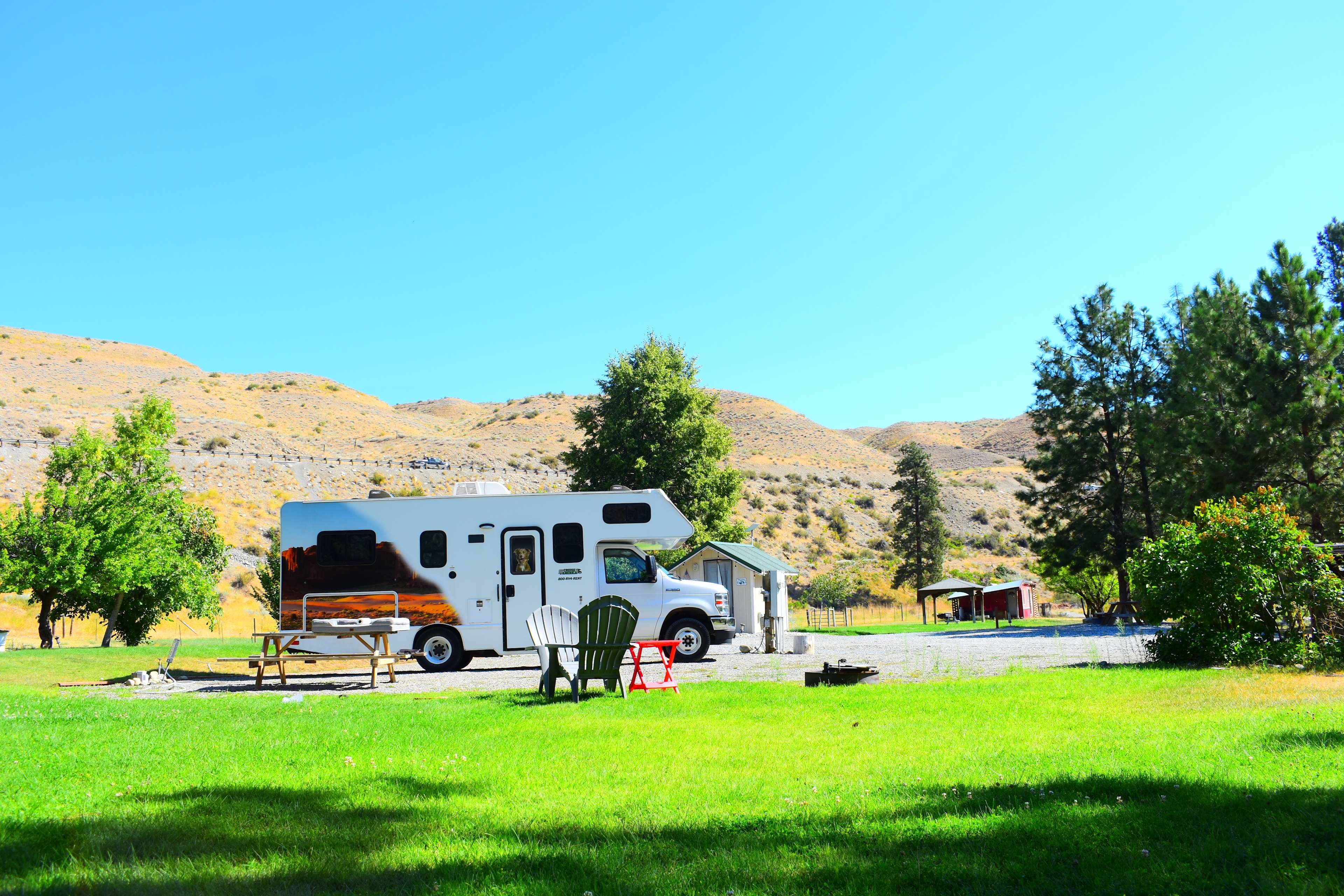 Kountry Riverside Hideaway