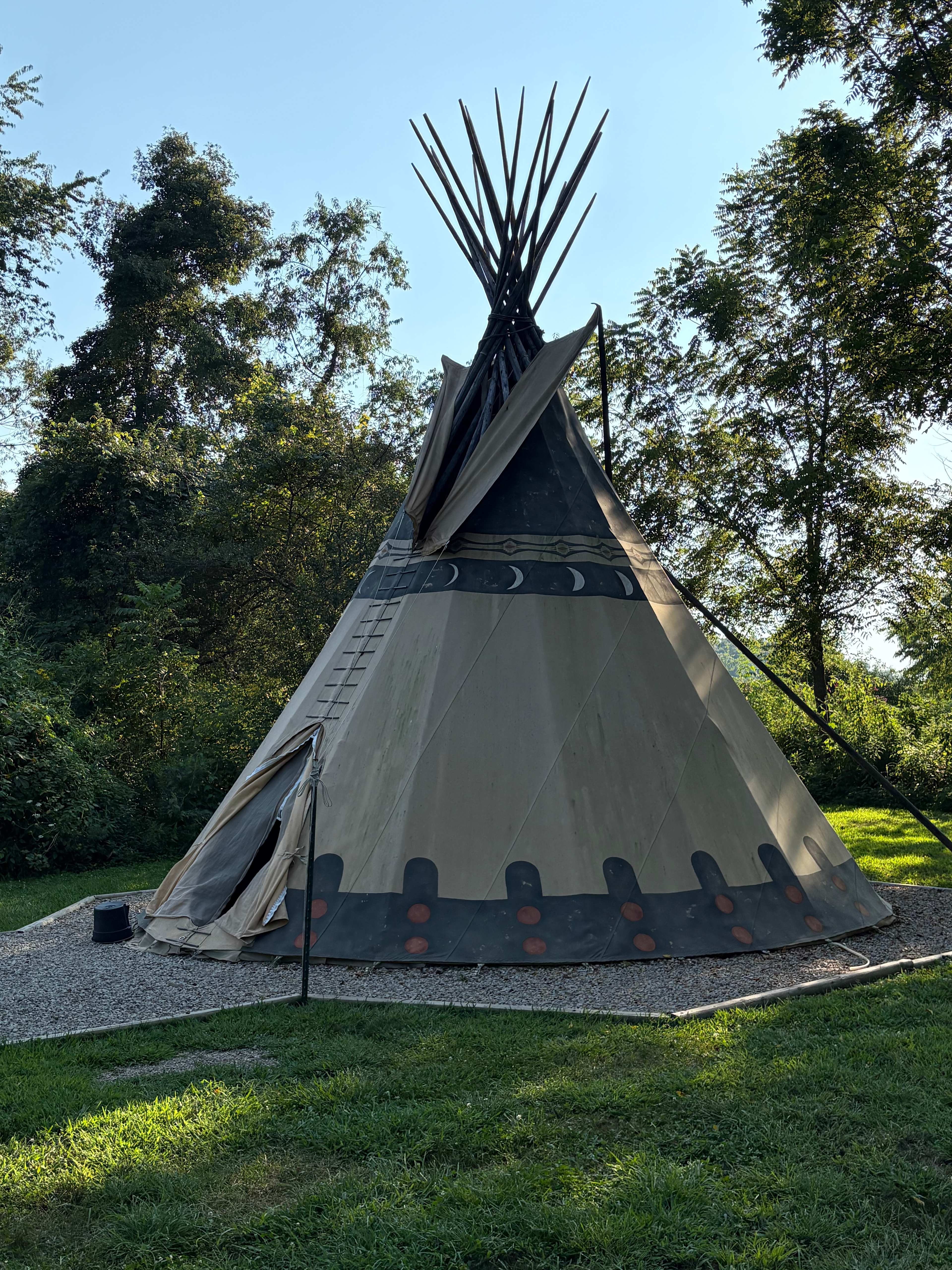 Cherokee Valley Bison Ranch Creekside Retreat
